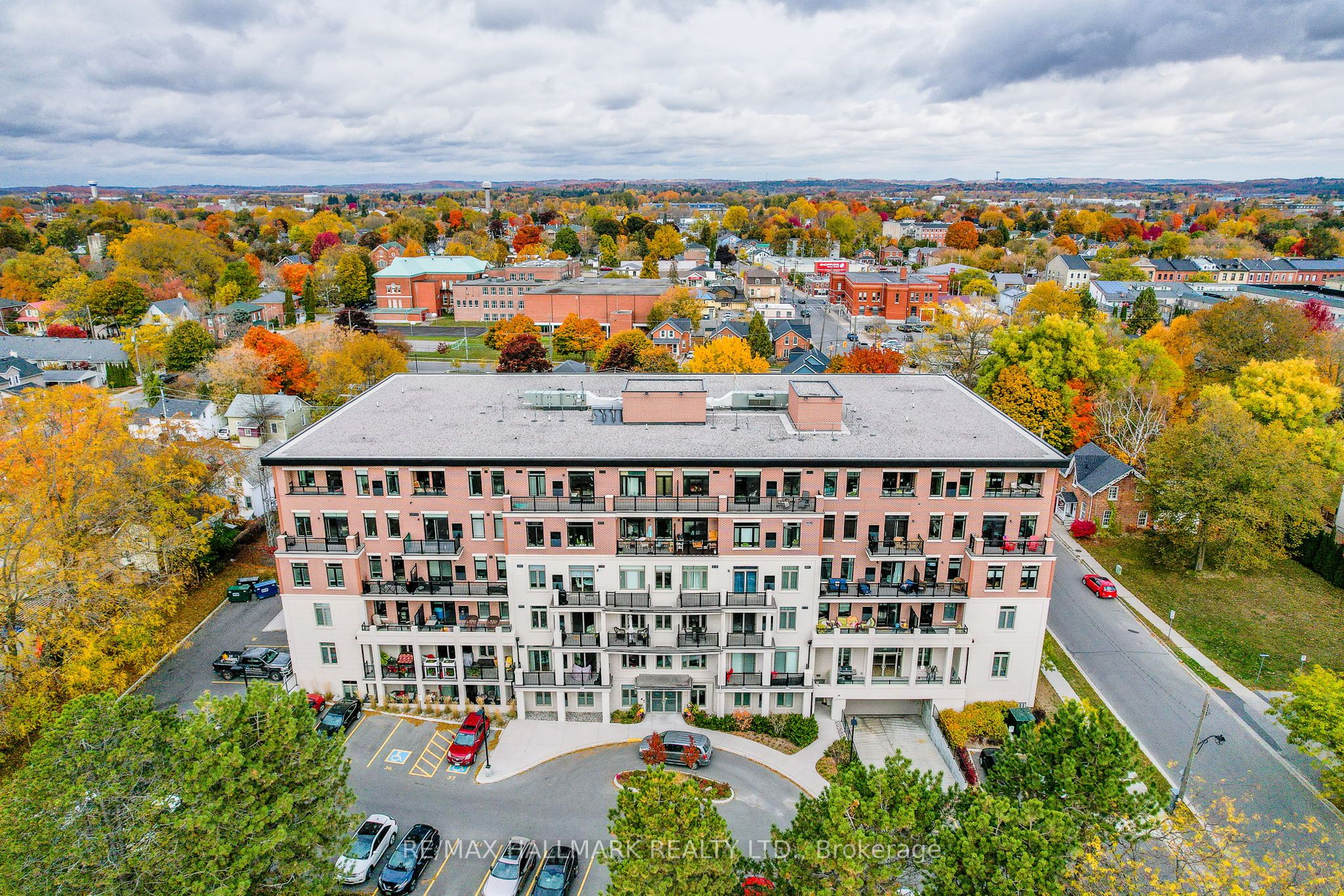 #412 - 135 Orr Street Property Photo