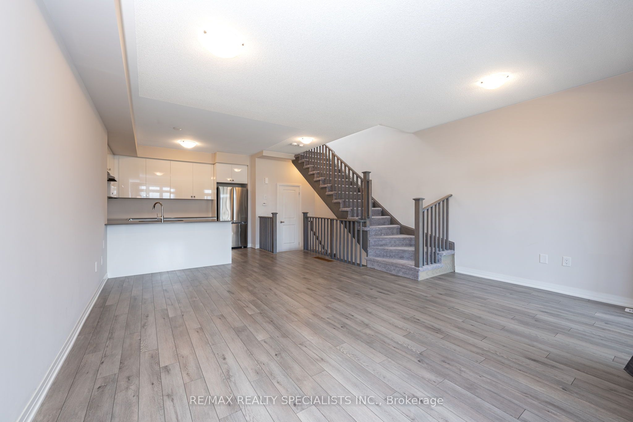 #810 - 585 Colborne Street Property Photo