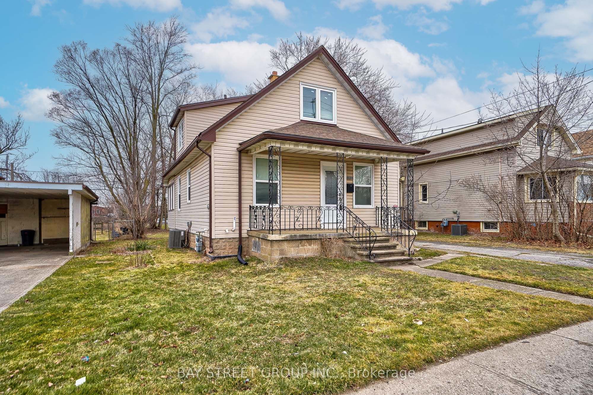 5241 Kitchener Street Property Photo