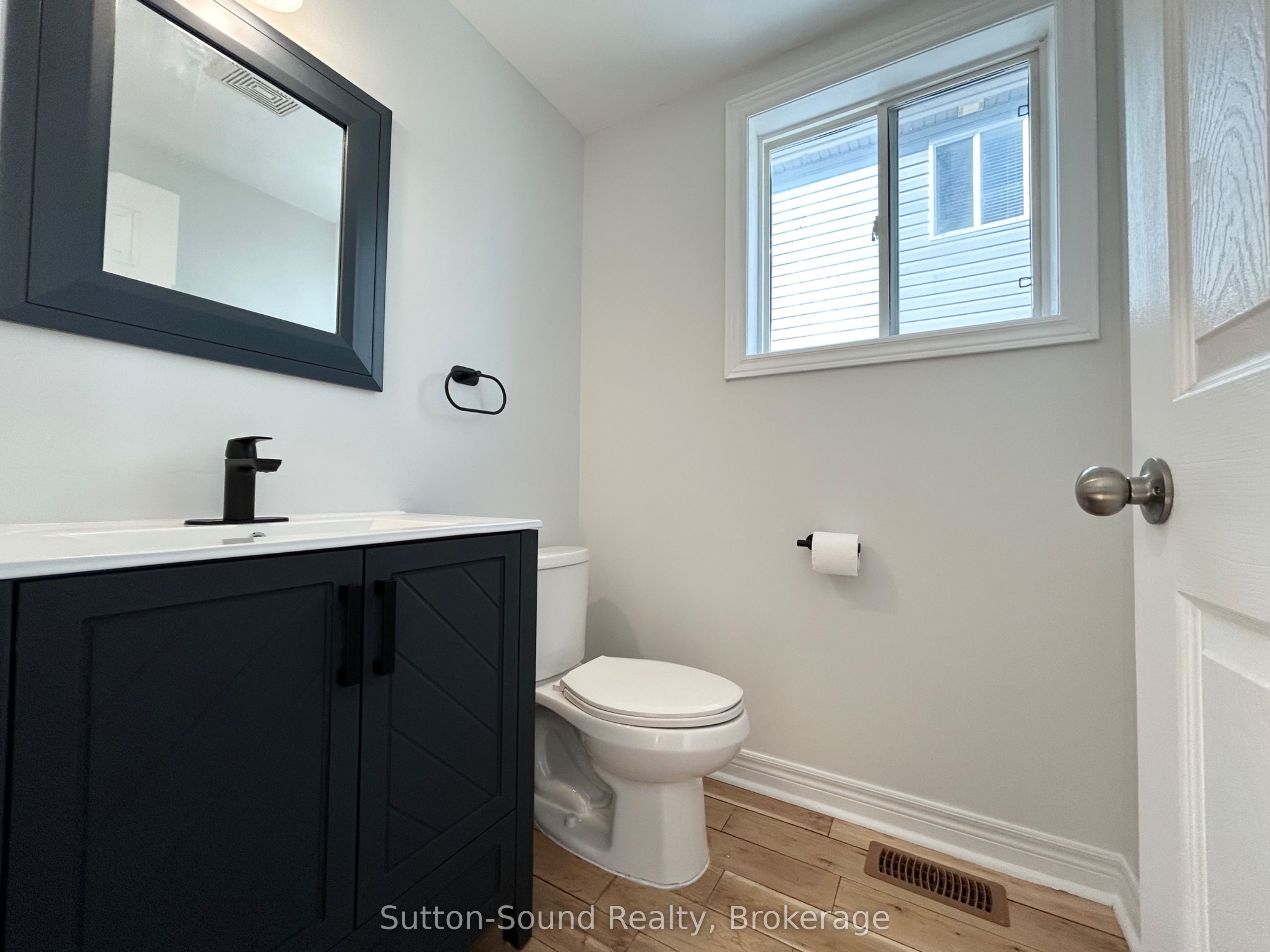 1392 14th Avenue Property Photo 5