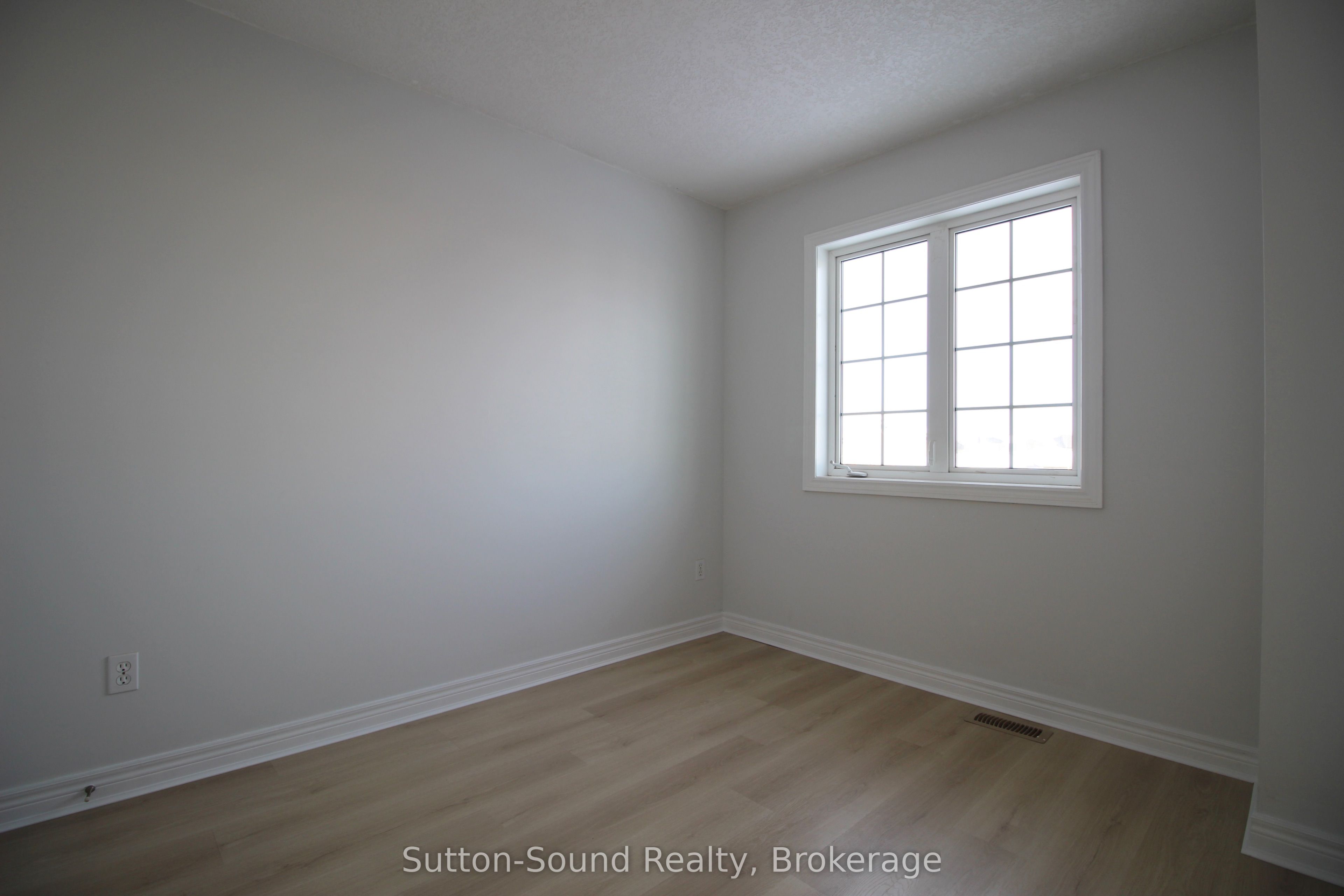 1392 14th Avenue Property Photo 12