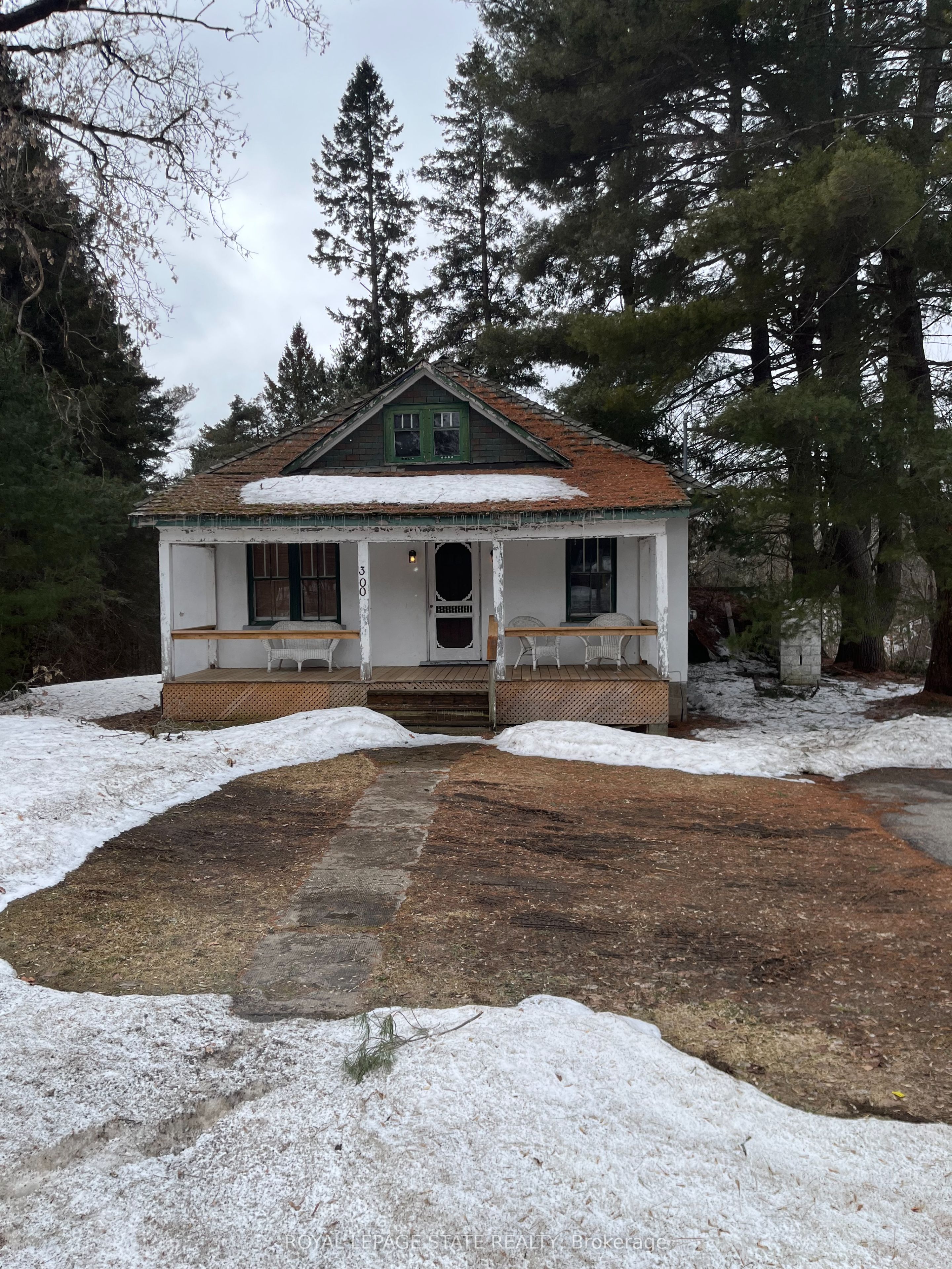 300 Manitoba Street Property Photo