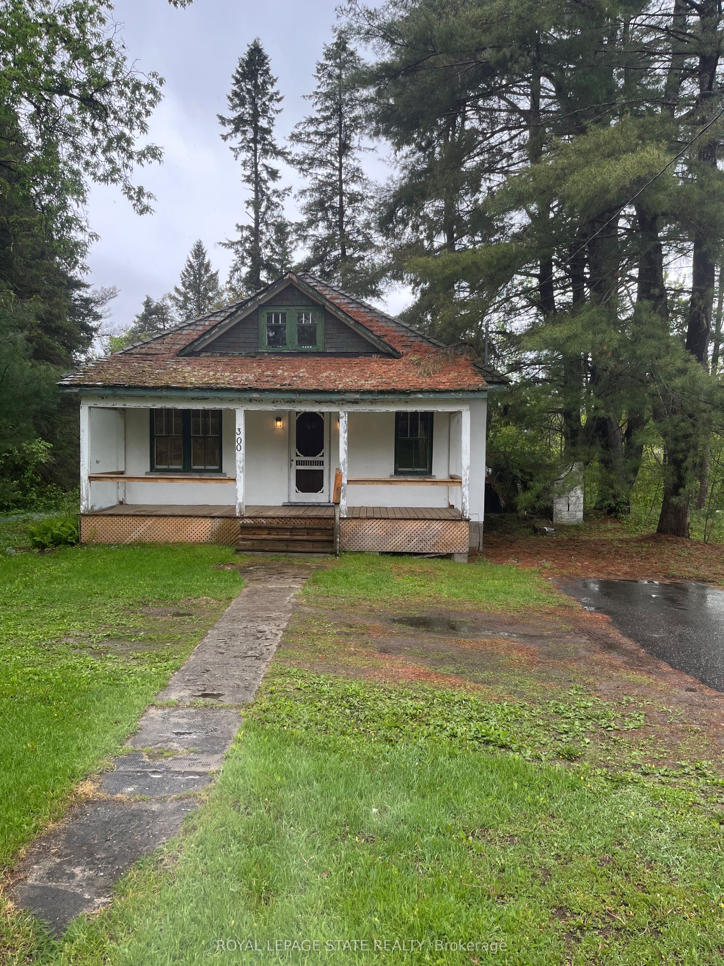 300 Manitoba Street Property Photo 2