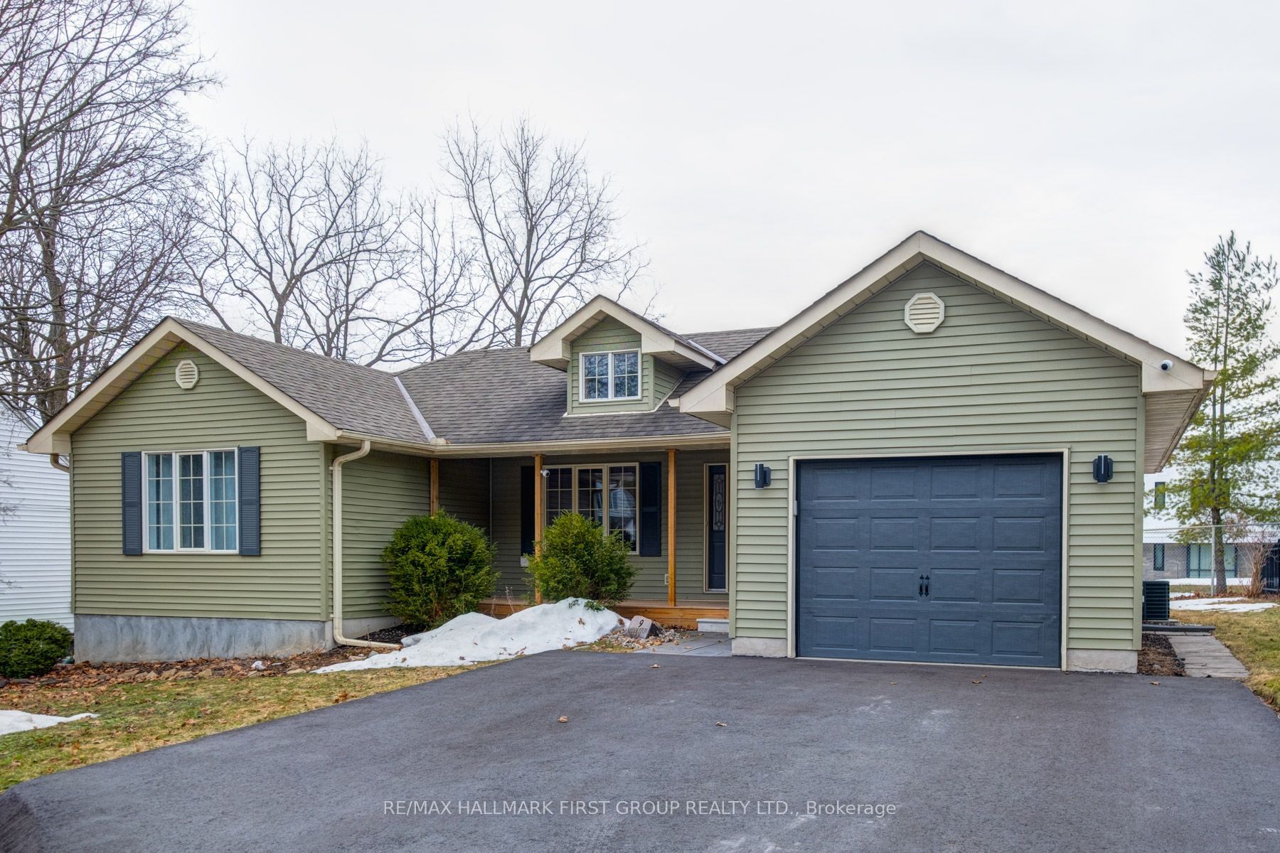 9 Middleton Drive Property Photo 1