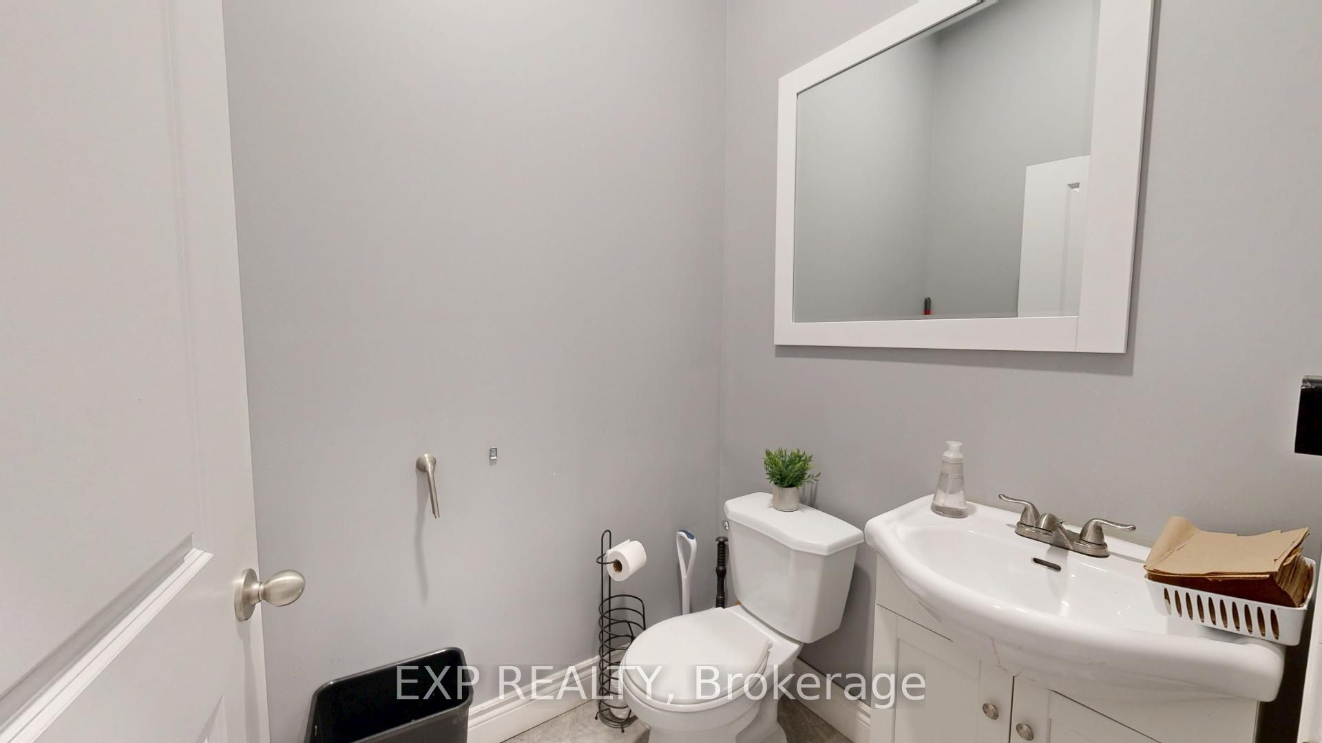 #4 - 540 Clarke Road Property Photo 15