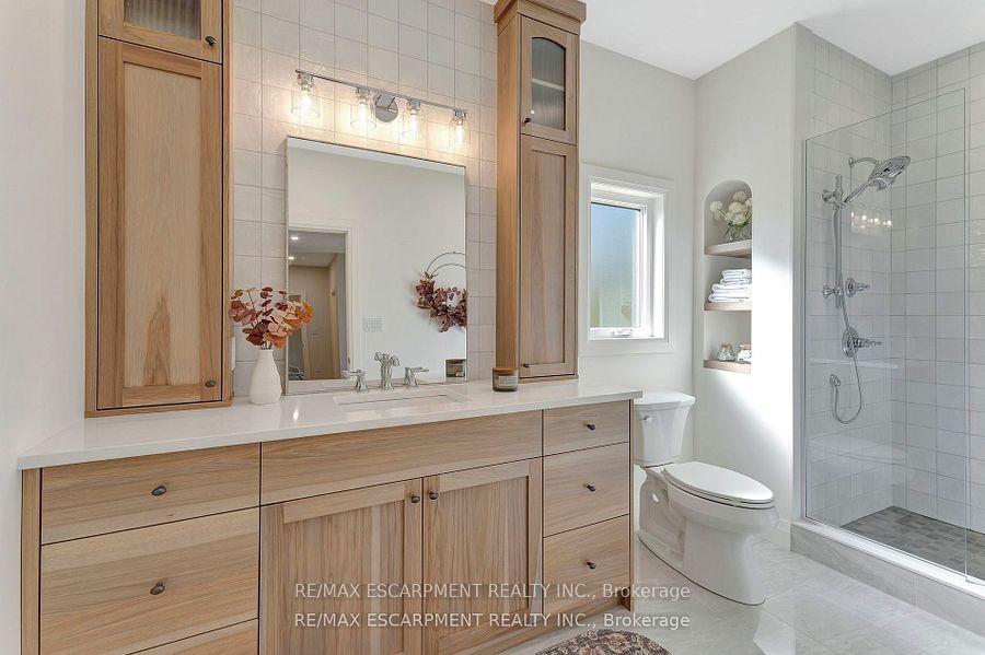 605 St. Andrew Street Property Photo 21
