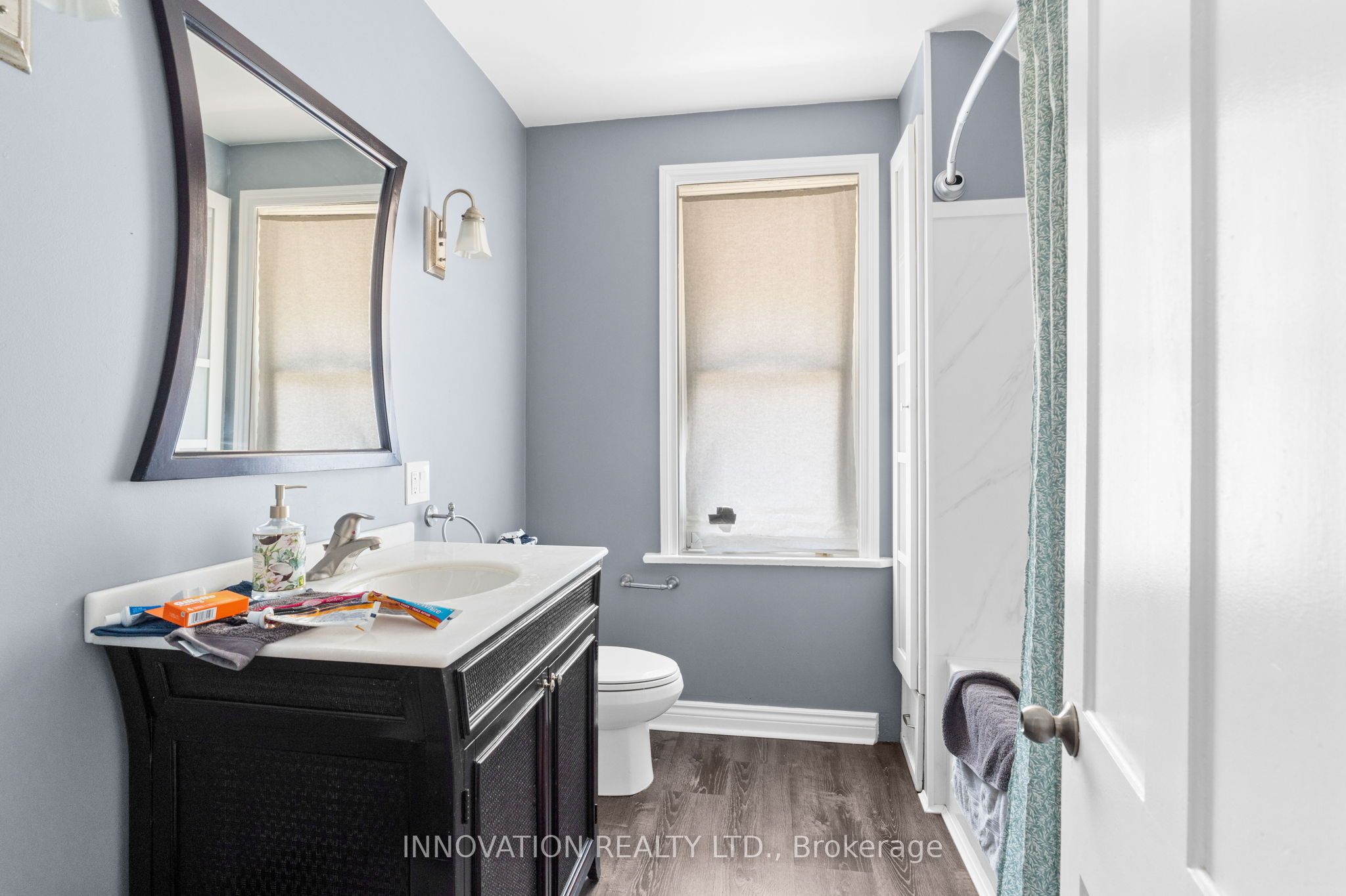 55 Lake Avenue E Property Photo 7
