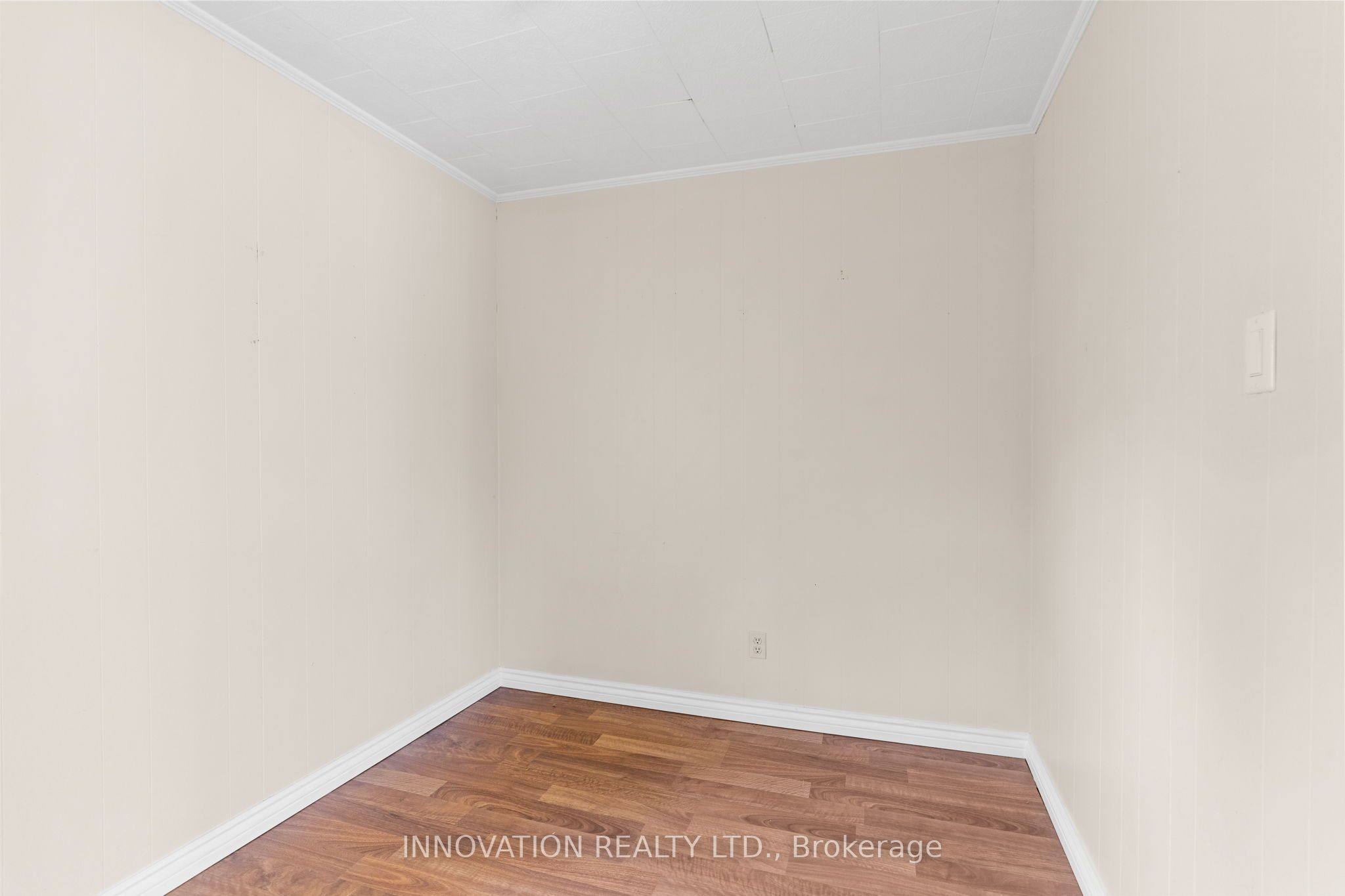55 Lake Avenue E Property Photo 22