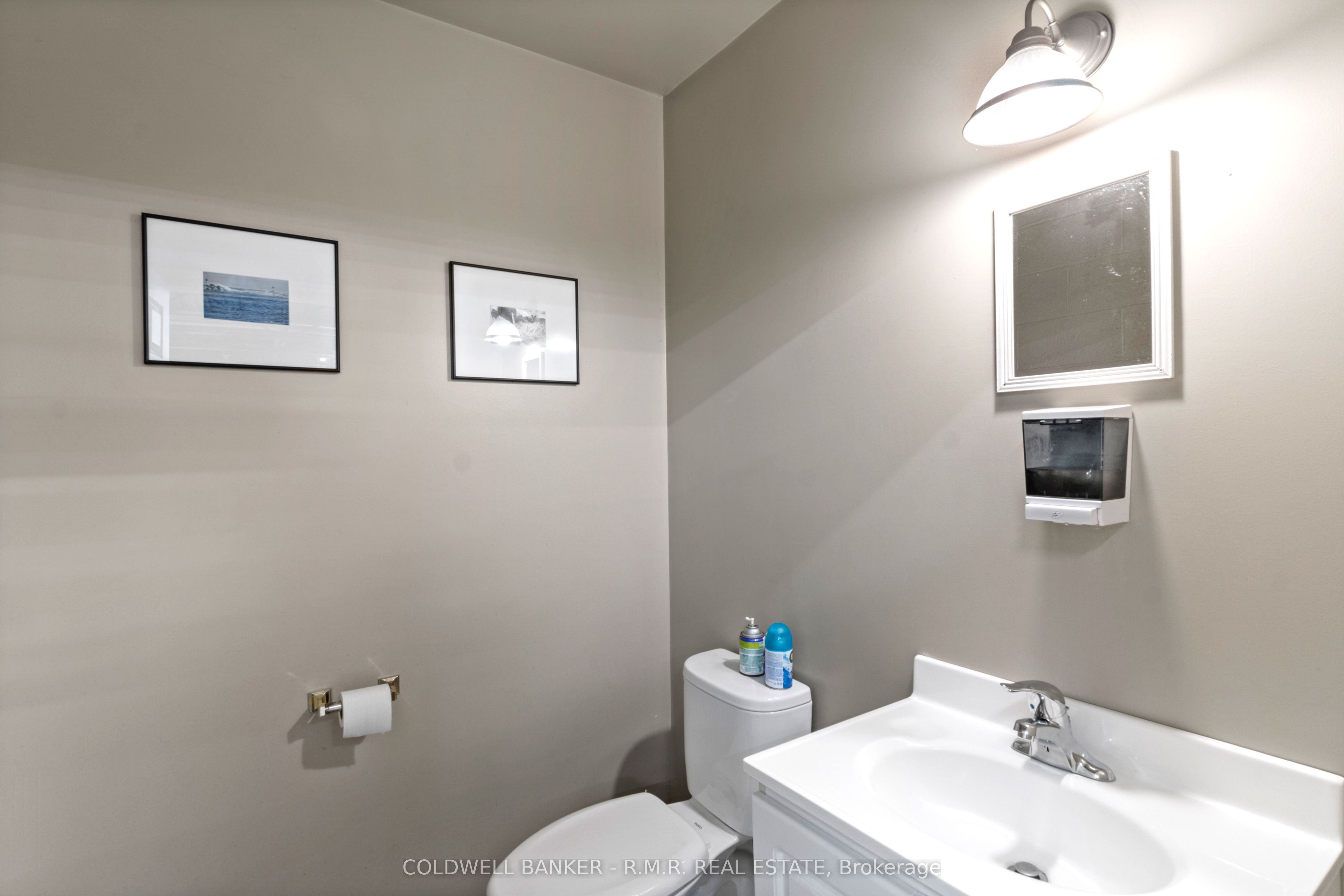 #1 - 330 Ward Street Property Photo 26