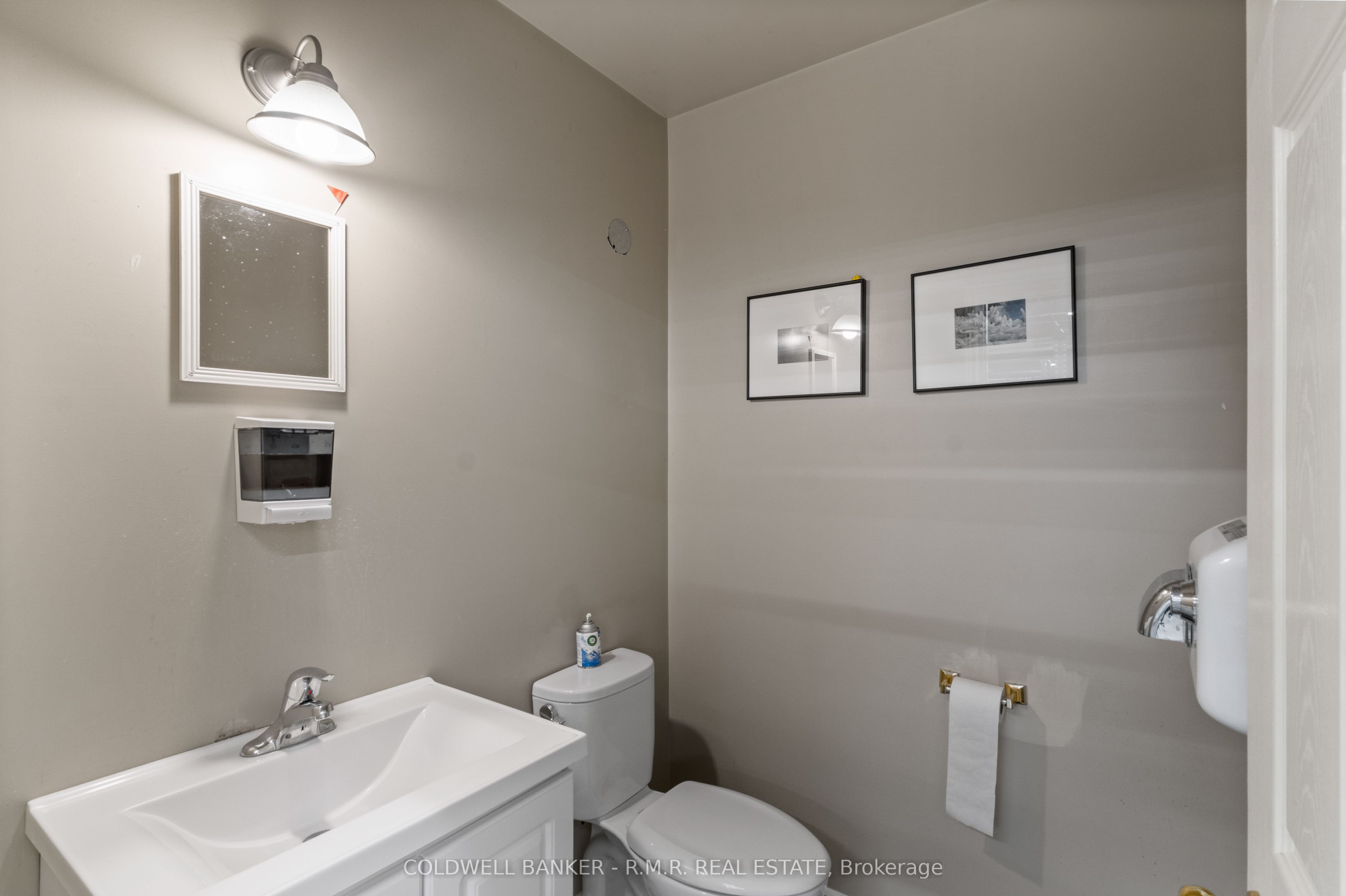 #1 - 330 Ward Street Property Photo 27