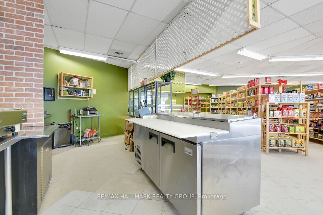 375 Des Epinettes Avenue Property Photo 13