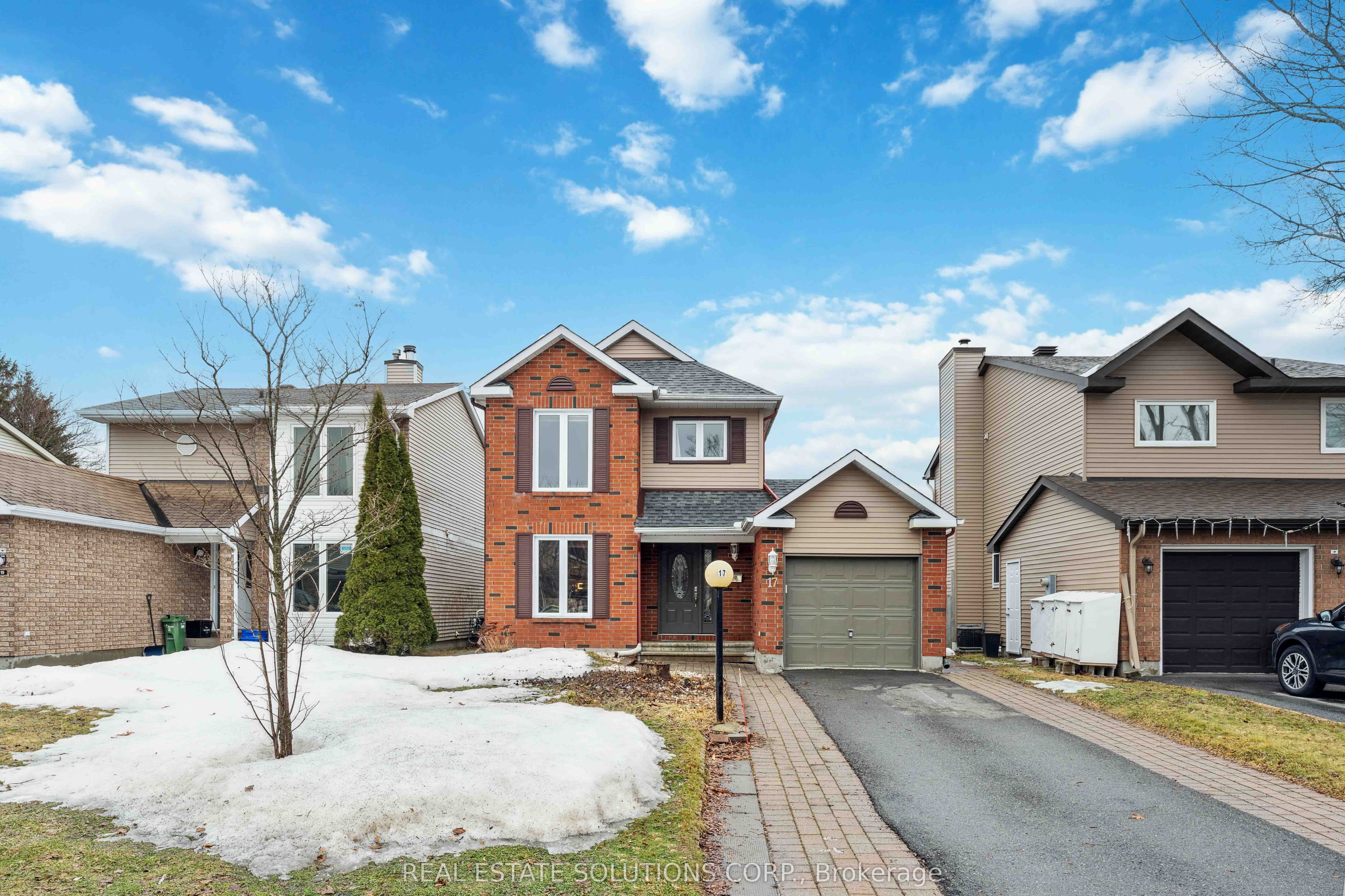 17 Sovereign Avenue Property Photo