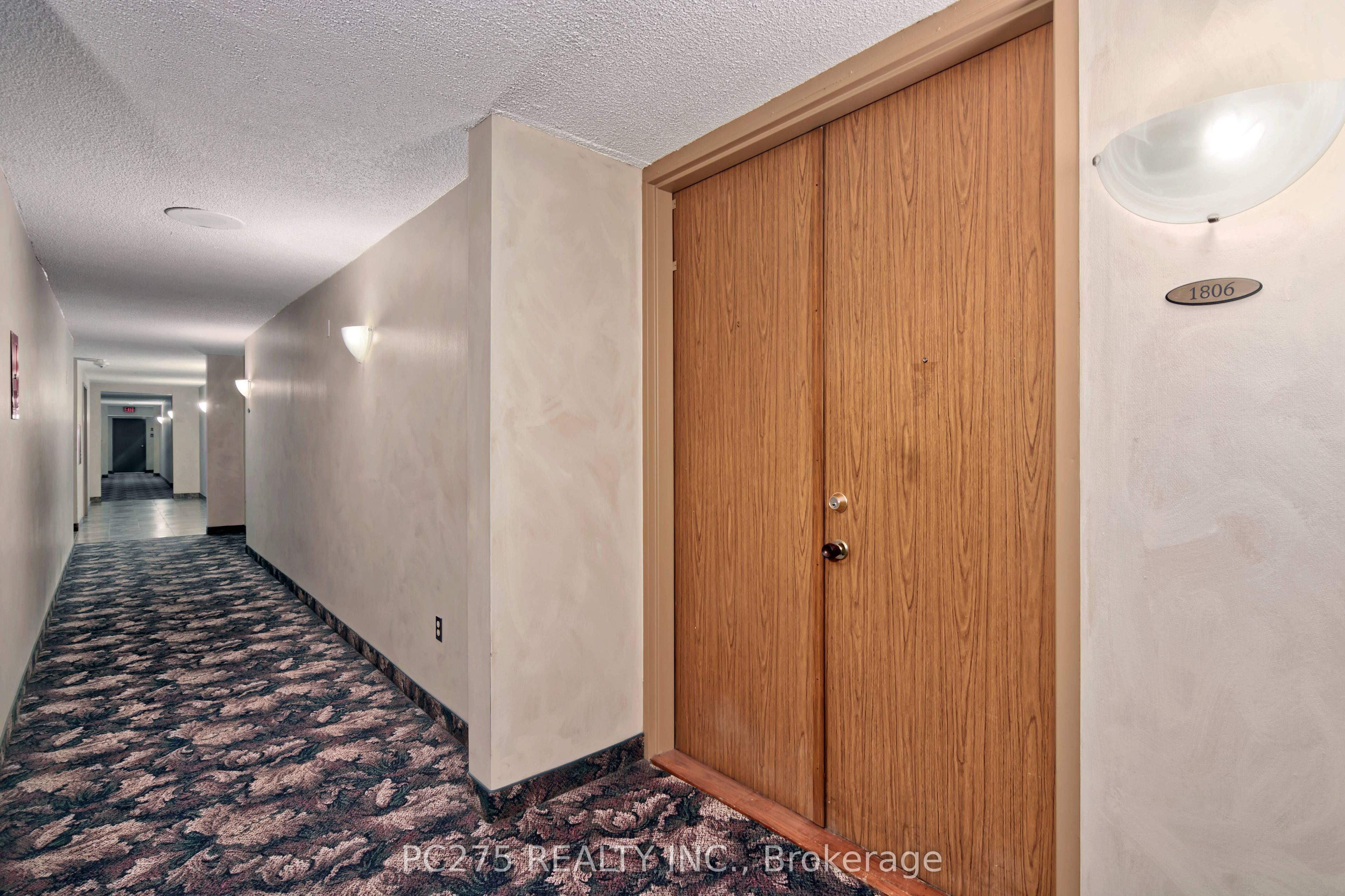 389 Dundas Street 1806 Property Photo 4