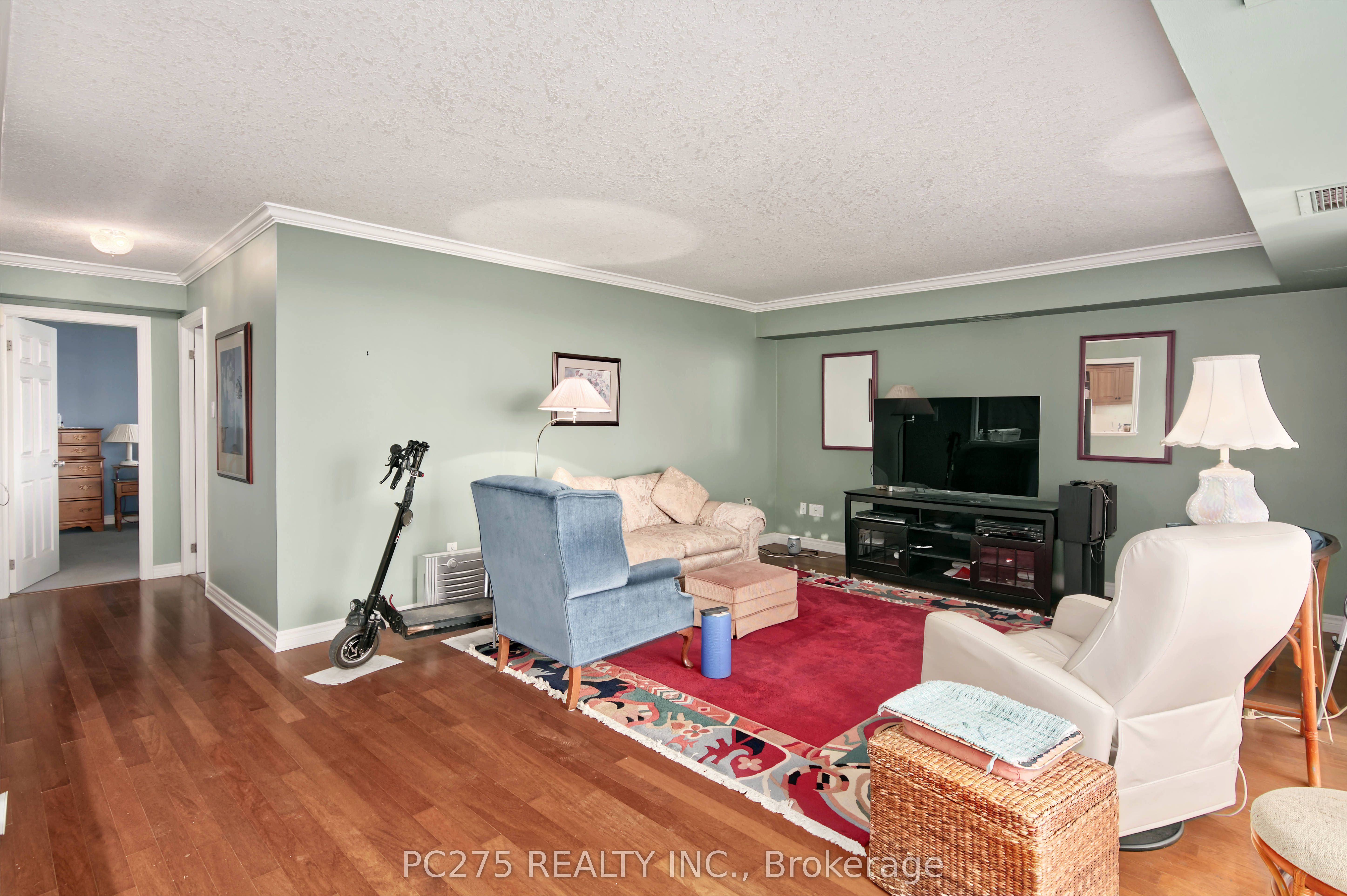 389 Dundas Street 1806 Property Photo 16
