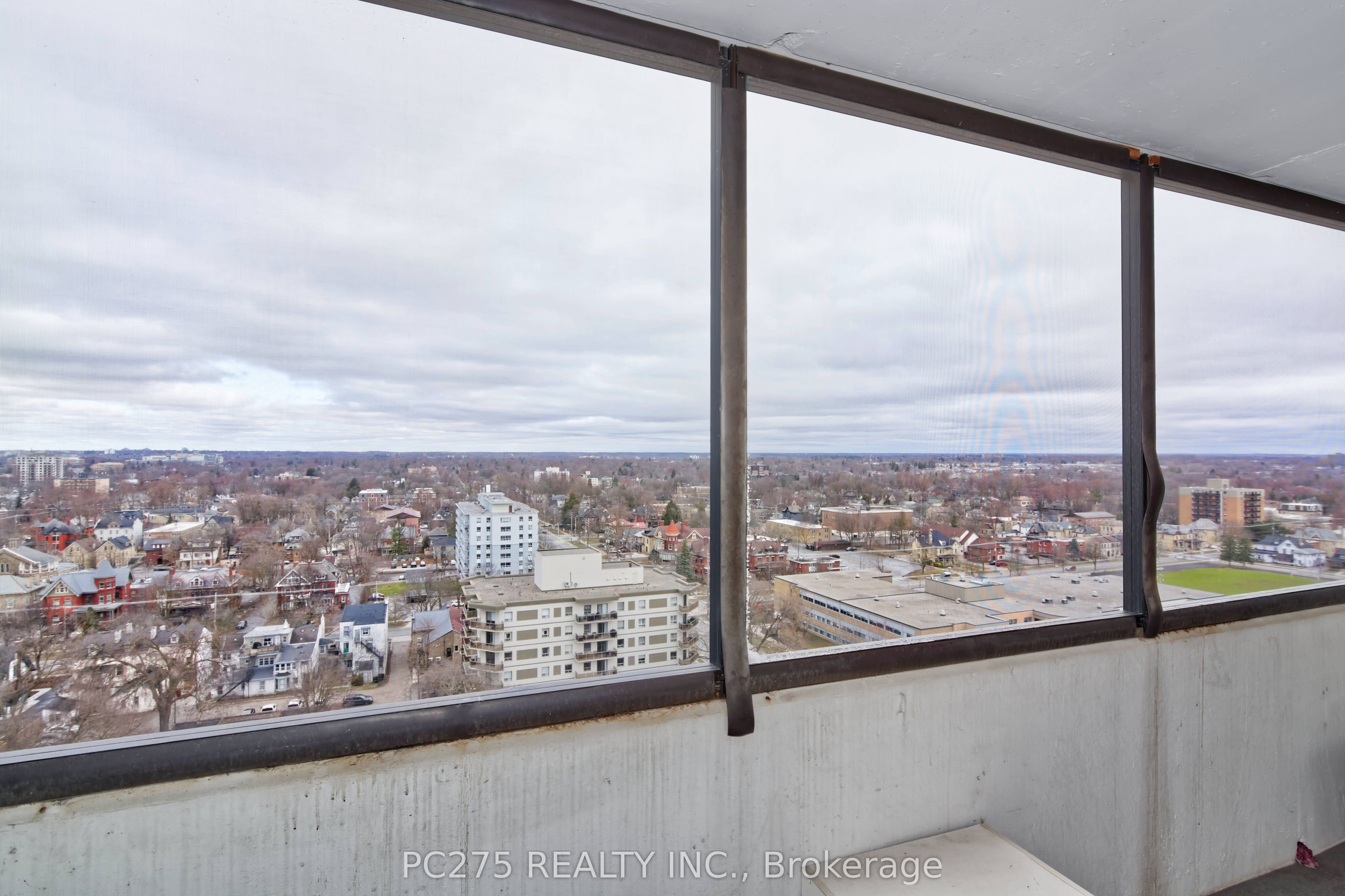 389 Dundas Street 1806 Property Photo 25