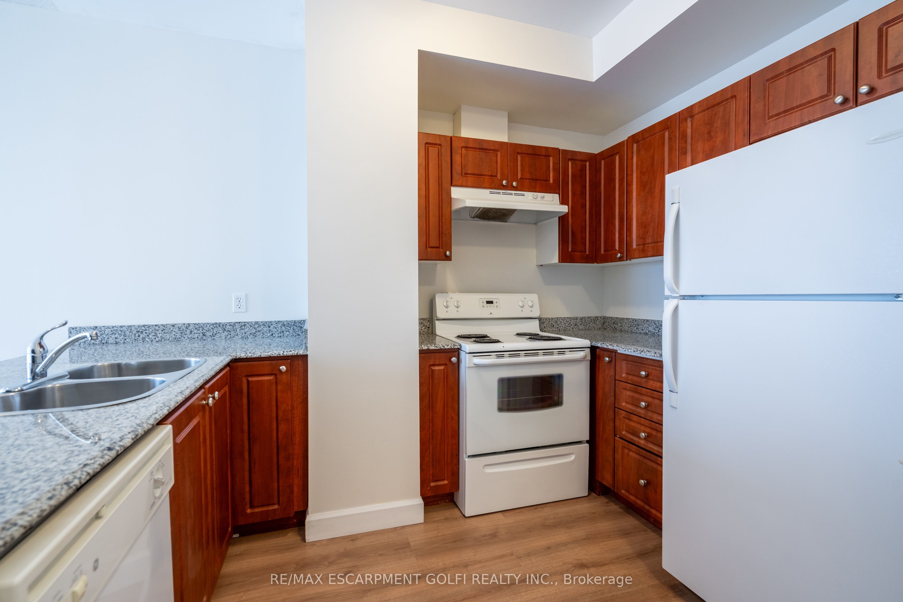 #1206 - 135 James Street Property Photo 9