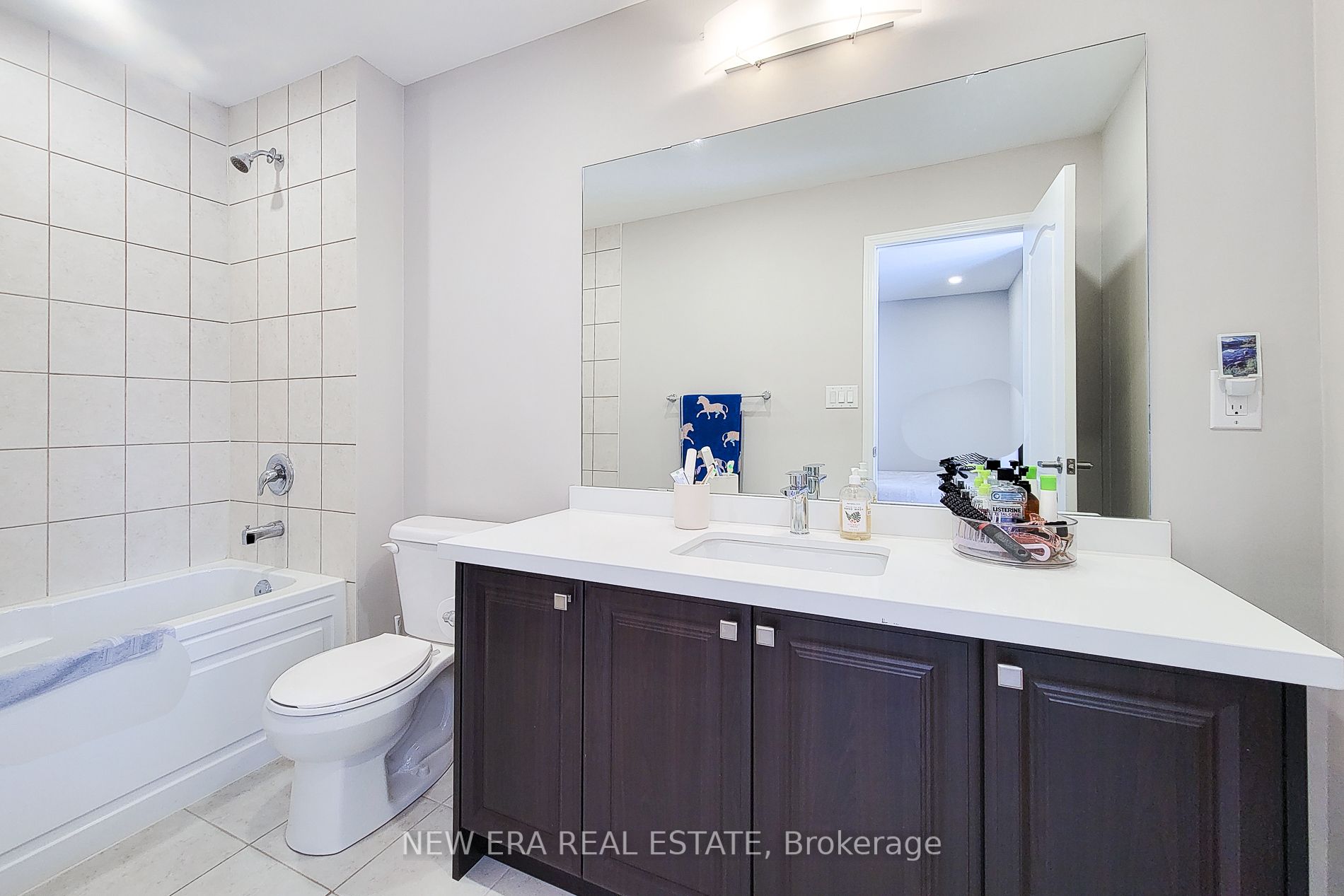 24 Esther Crescent Property Photo 40