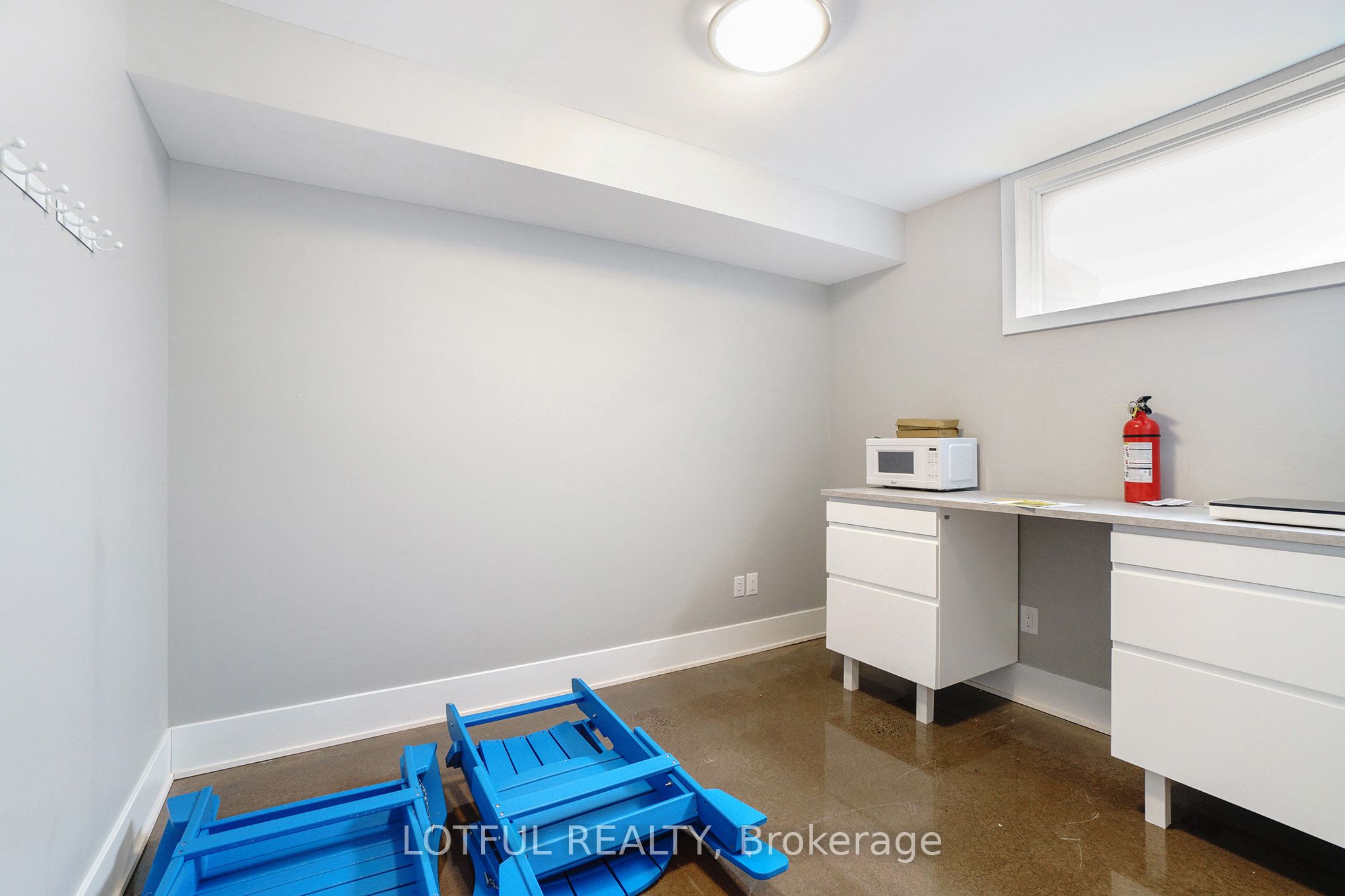 #b - 1535 Chatelain Avenue Property Photo 10
