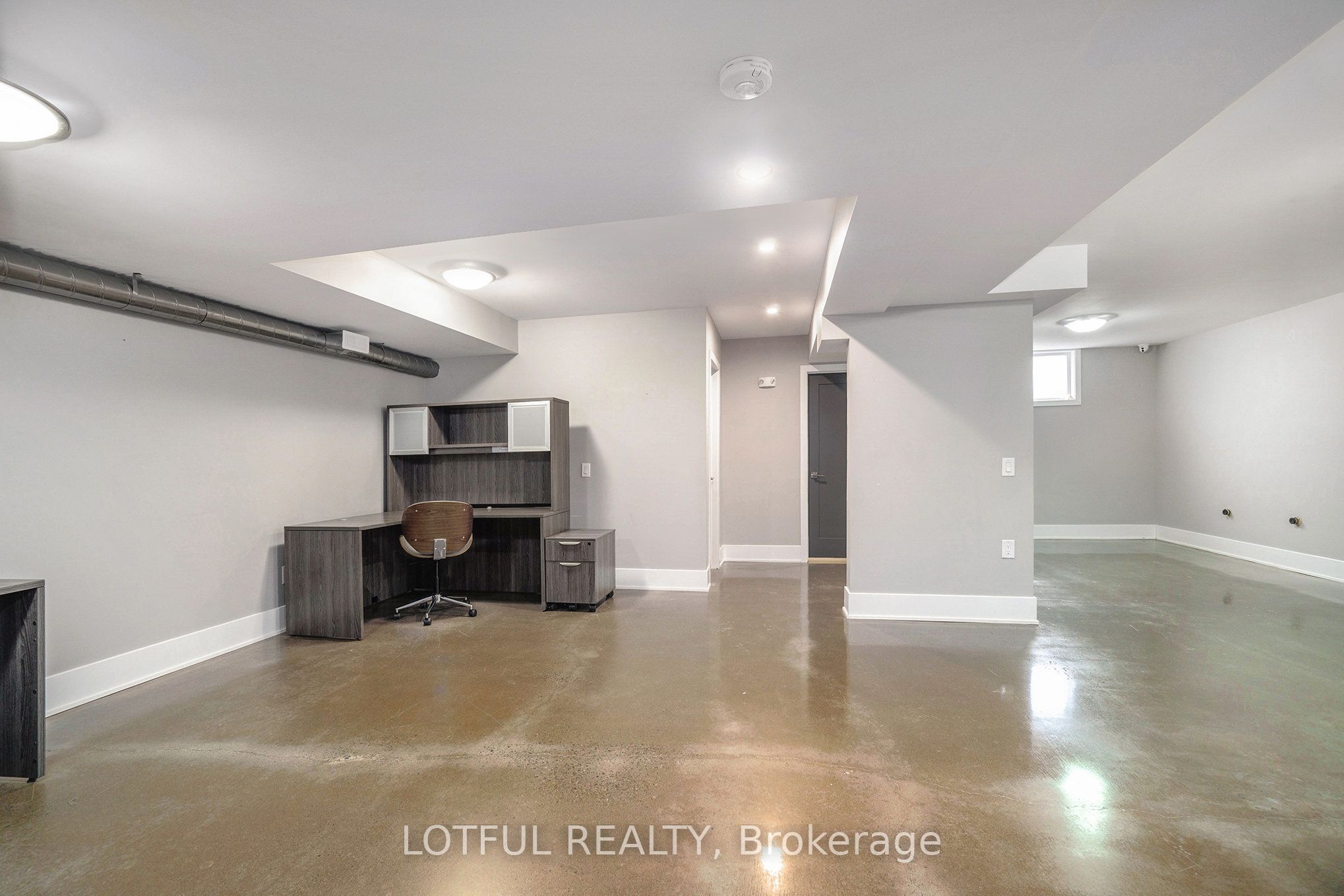 #b - 1535 Chatelain Avenue Property Photo 11