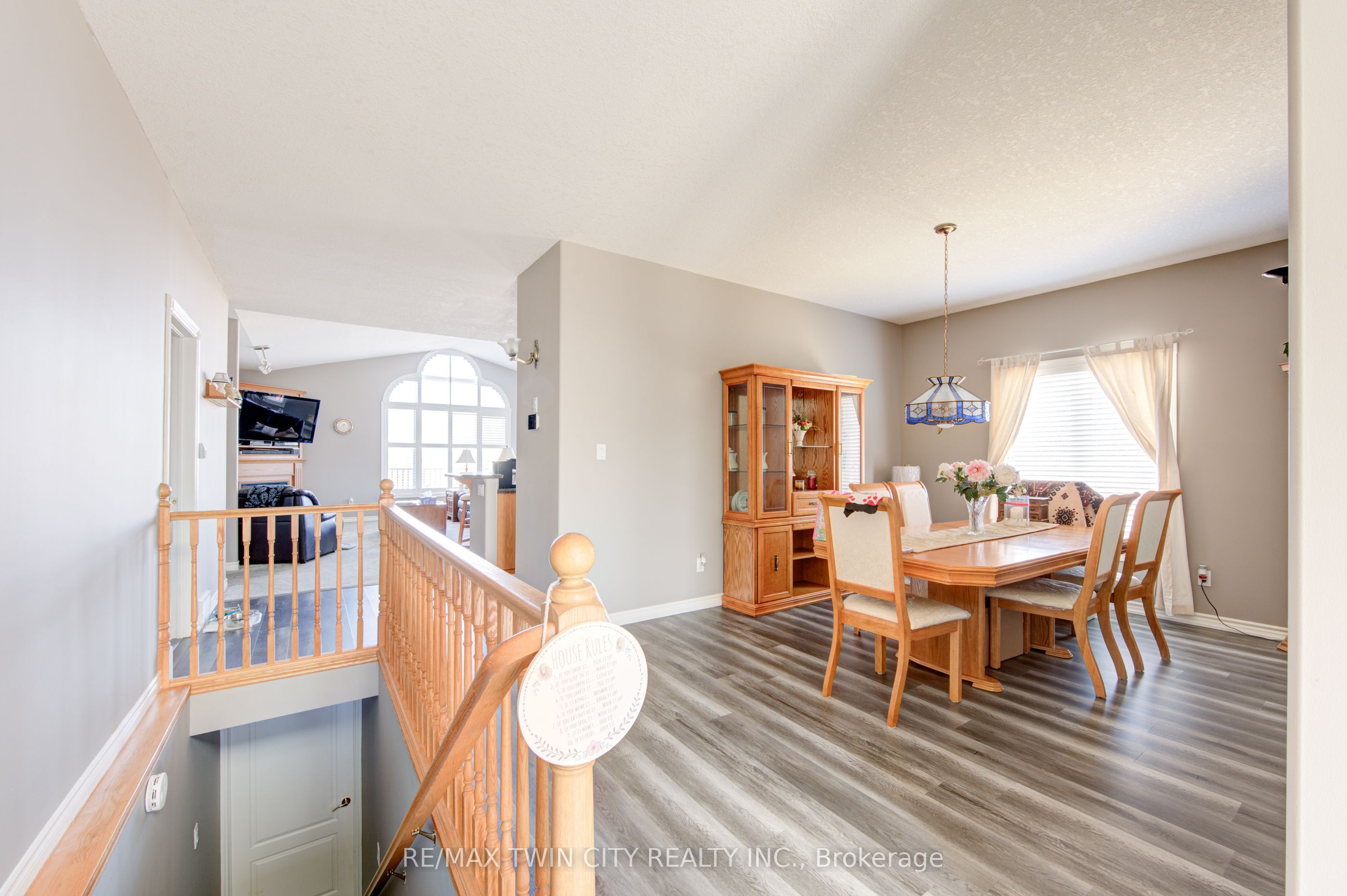 40 Devonshire Drive Property Photo 5