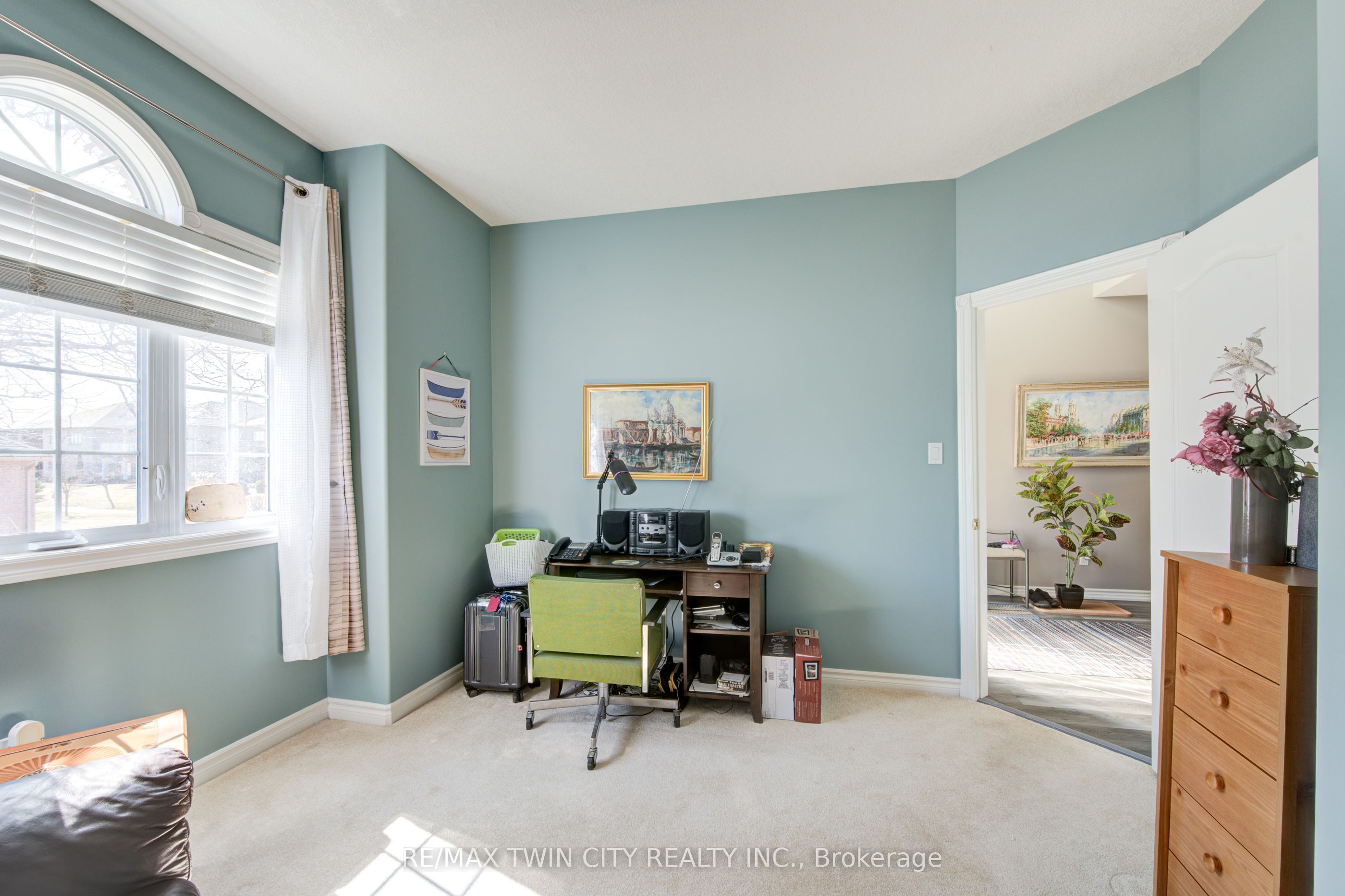 40 Devonshire Drive Property Photo 6