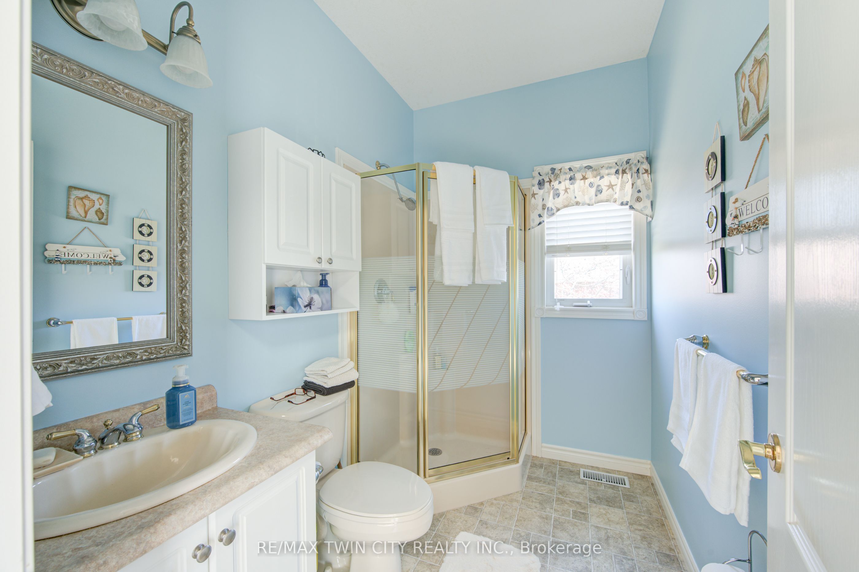 40 Devonshire Drive Property Photo 8