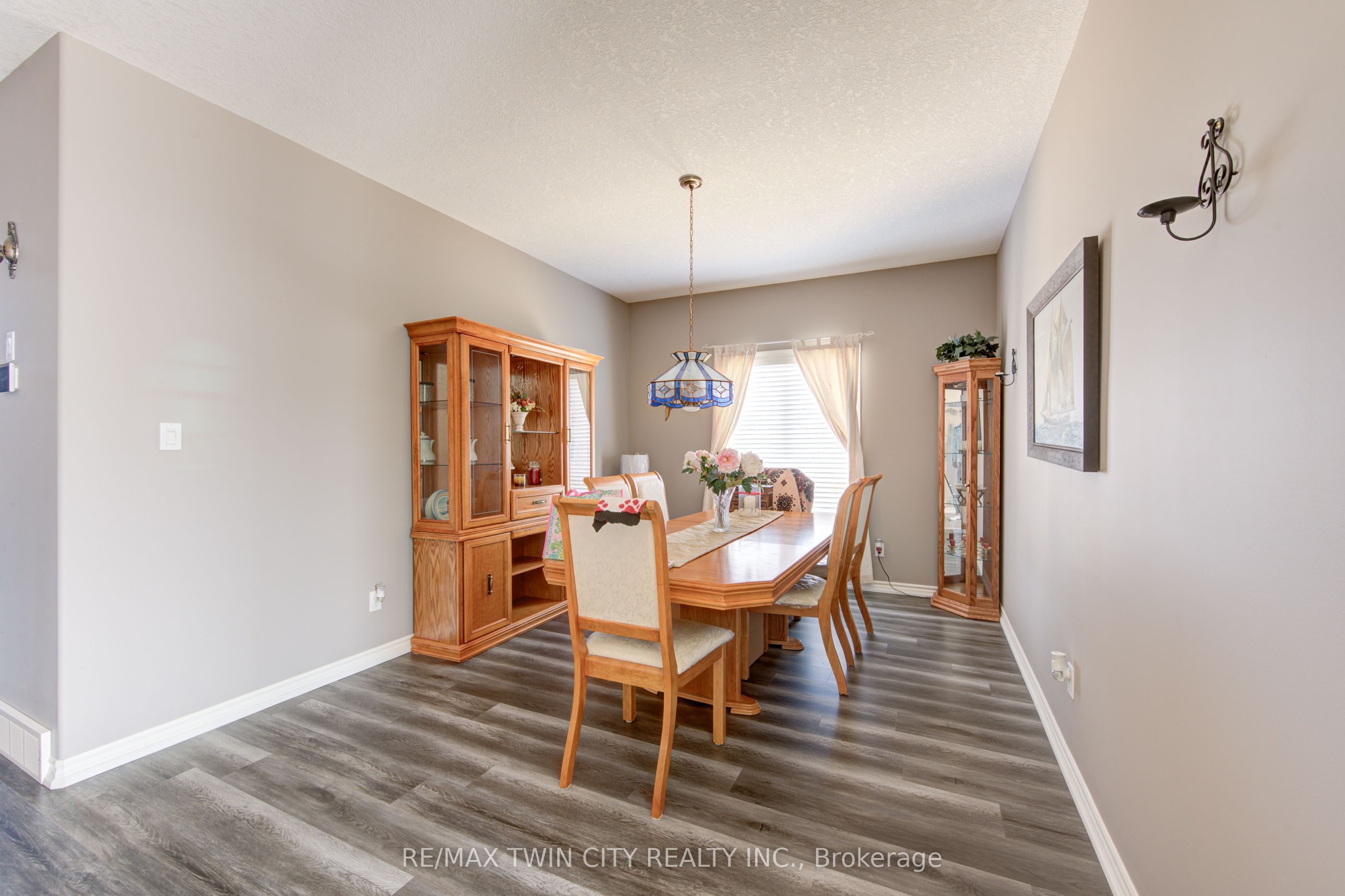 40 Devonshire Drive Property Photo 9