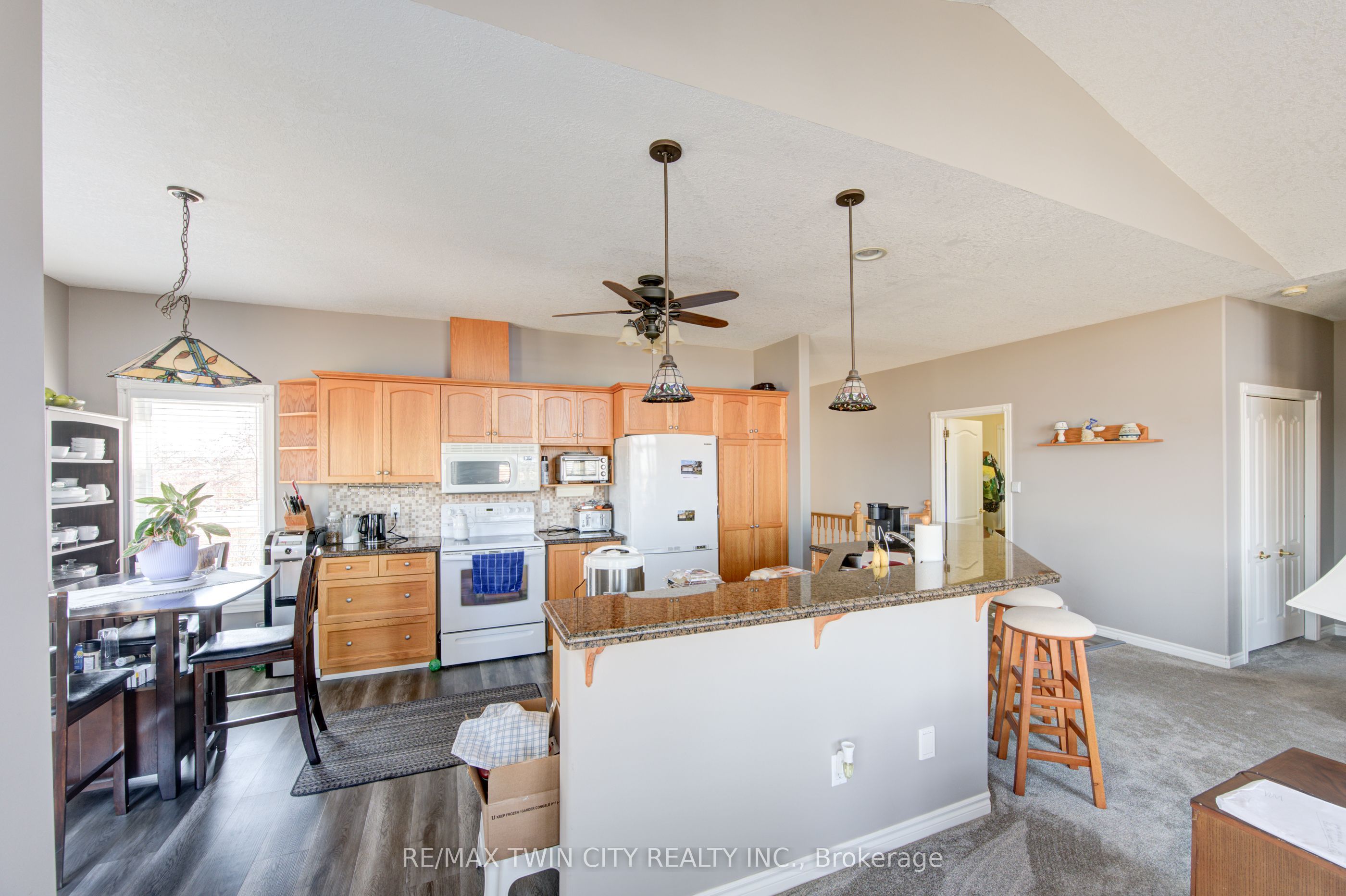 40 Devonshire Drive Property Photo 14