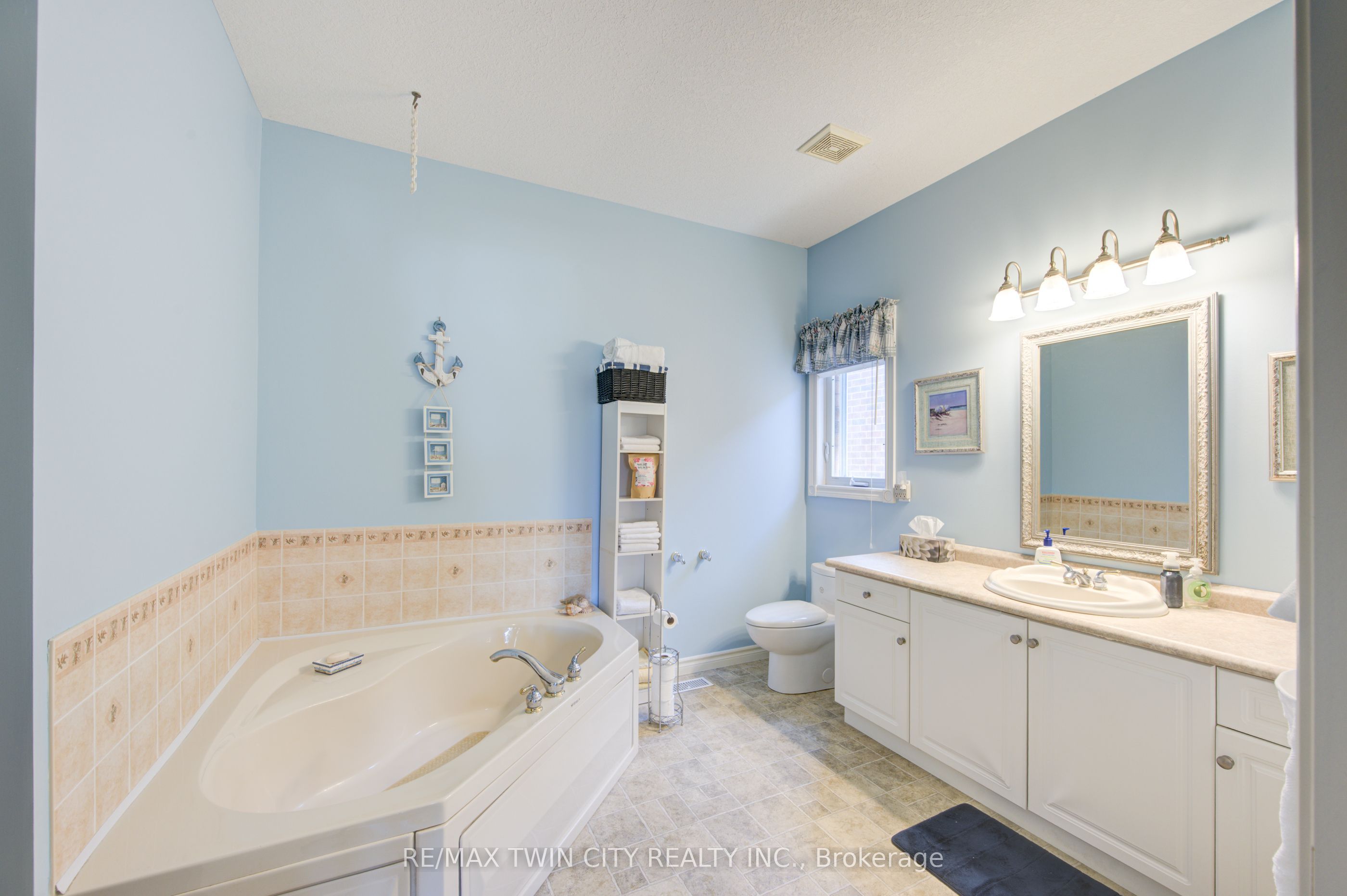 40 Devonshire Drive Property Photo 28