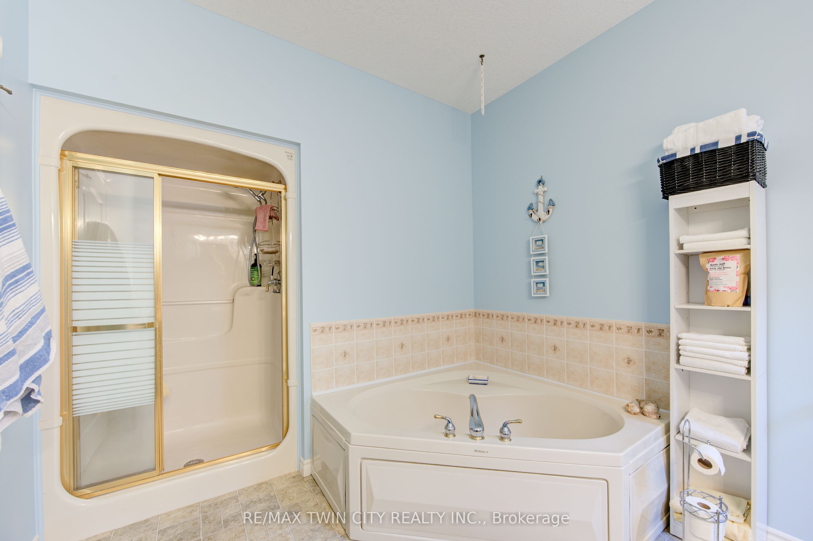40 Devonshire Drive Property Photo 29