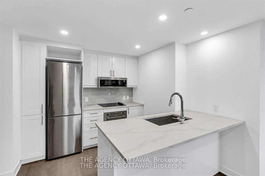 340 Queen Street 306 Property Photo 8