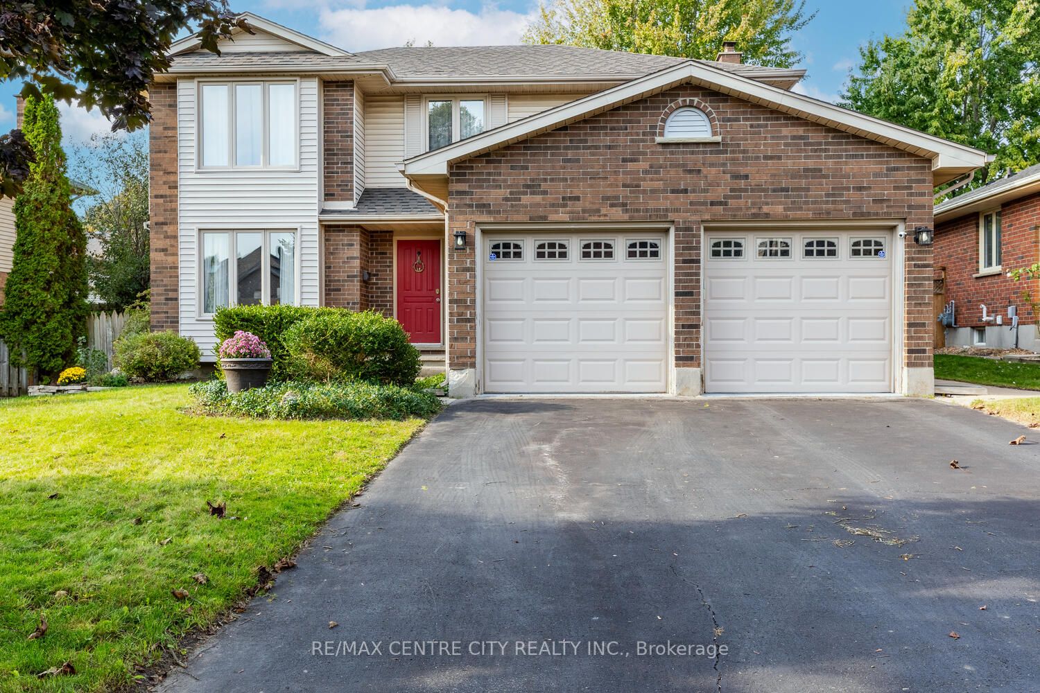 110 October Crescent Property Photo