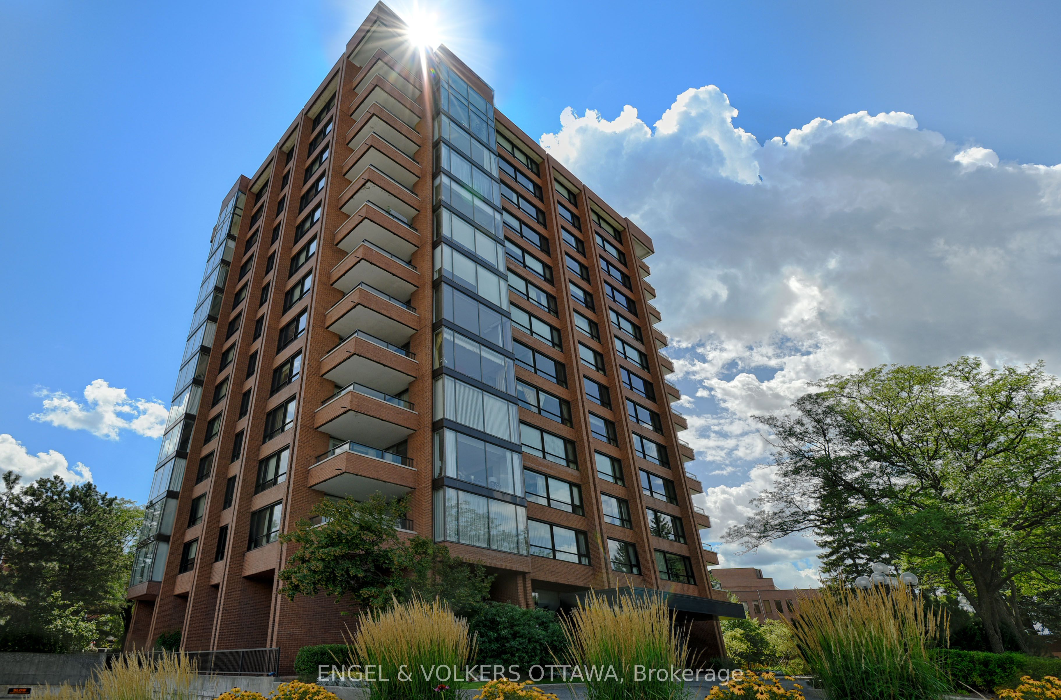 K1n 9c8 Real Estate Listings Main Image