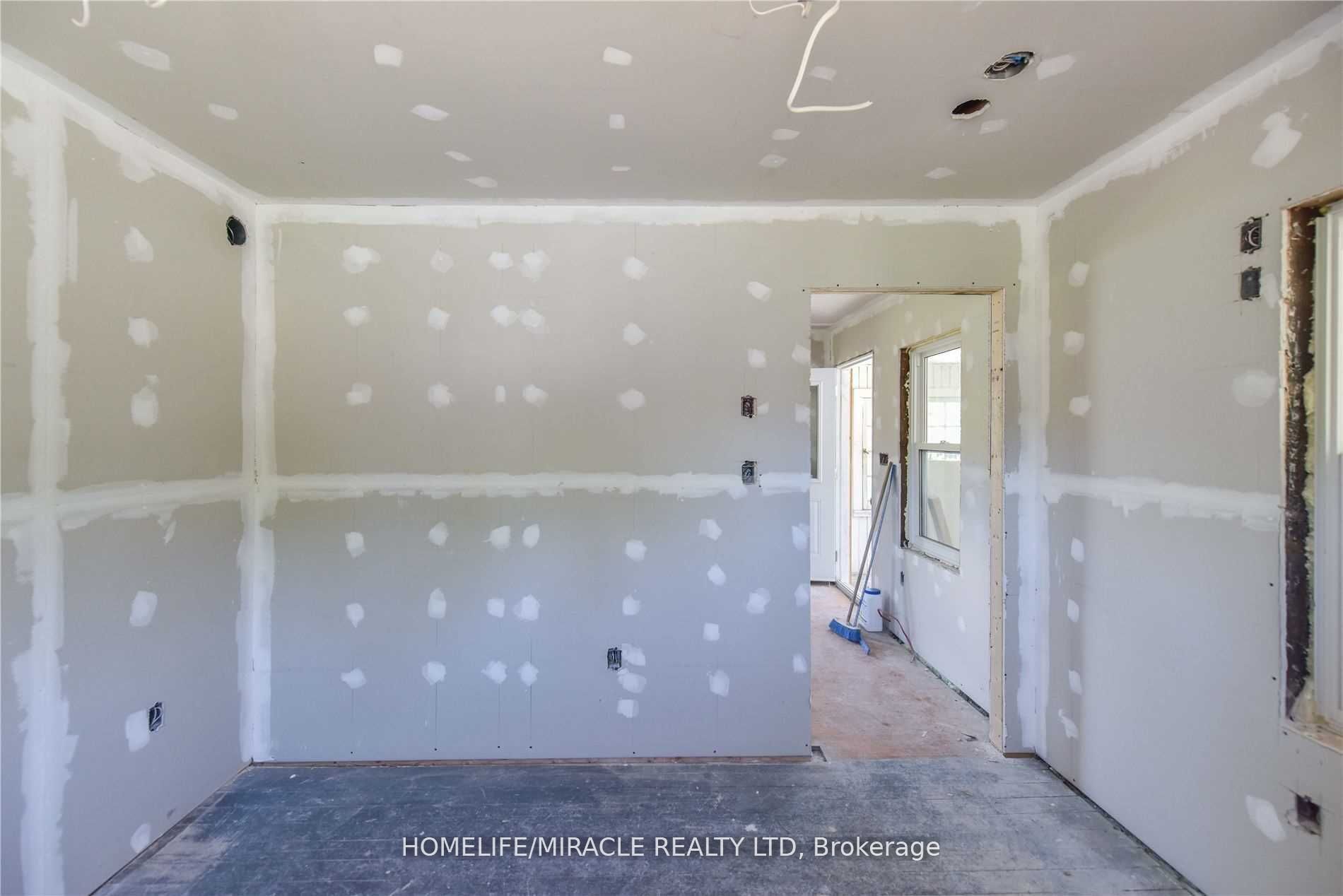481 David Street Property Photo 12