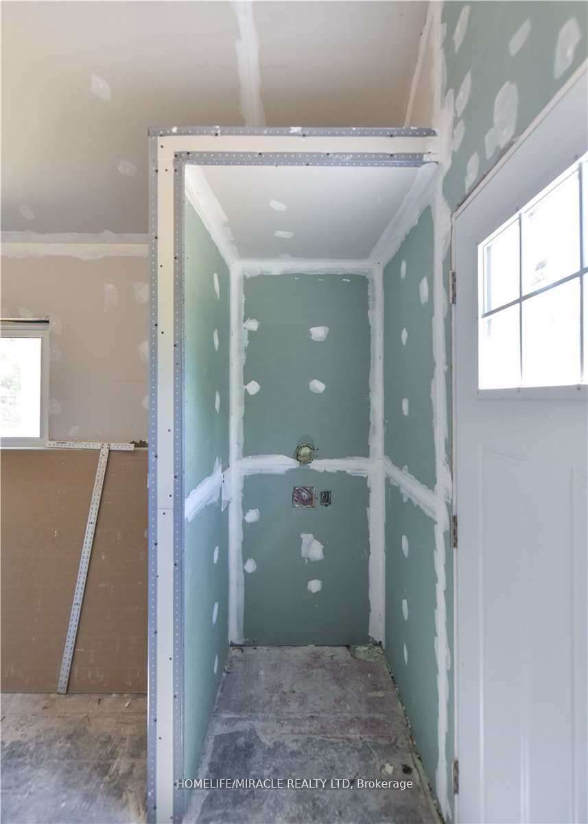 481 David Street Property Photo 16