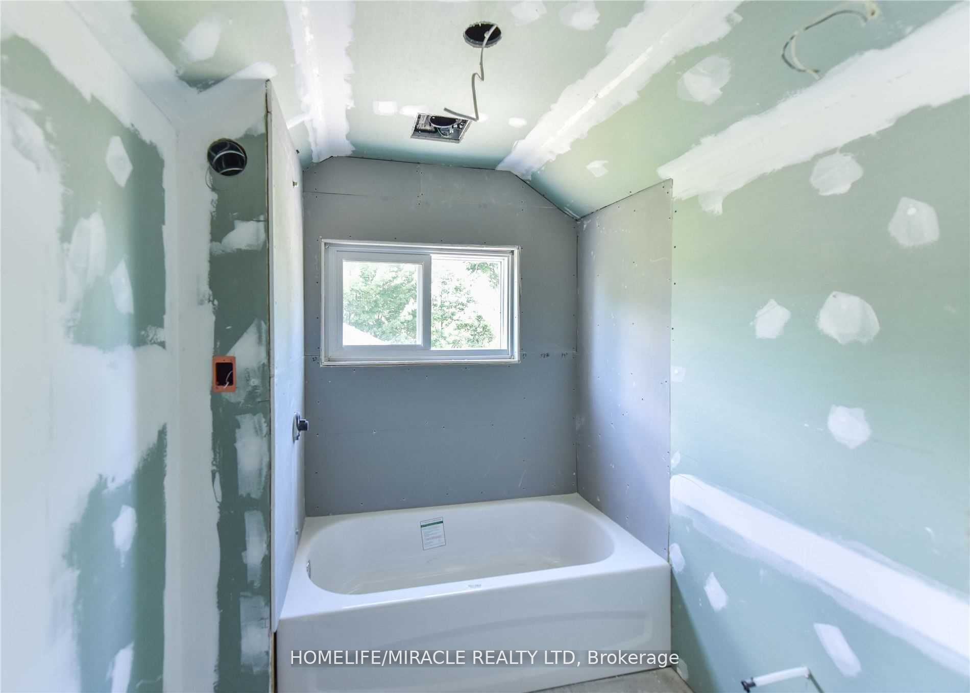 481 David Street Property Photo 18