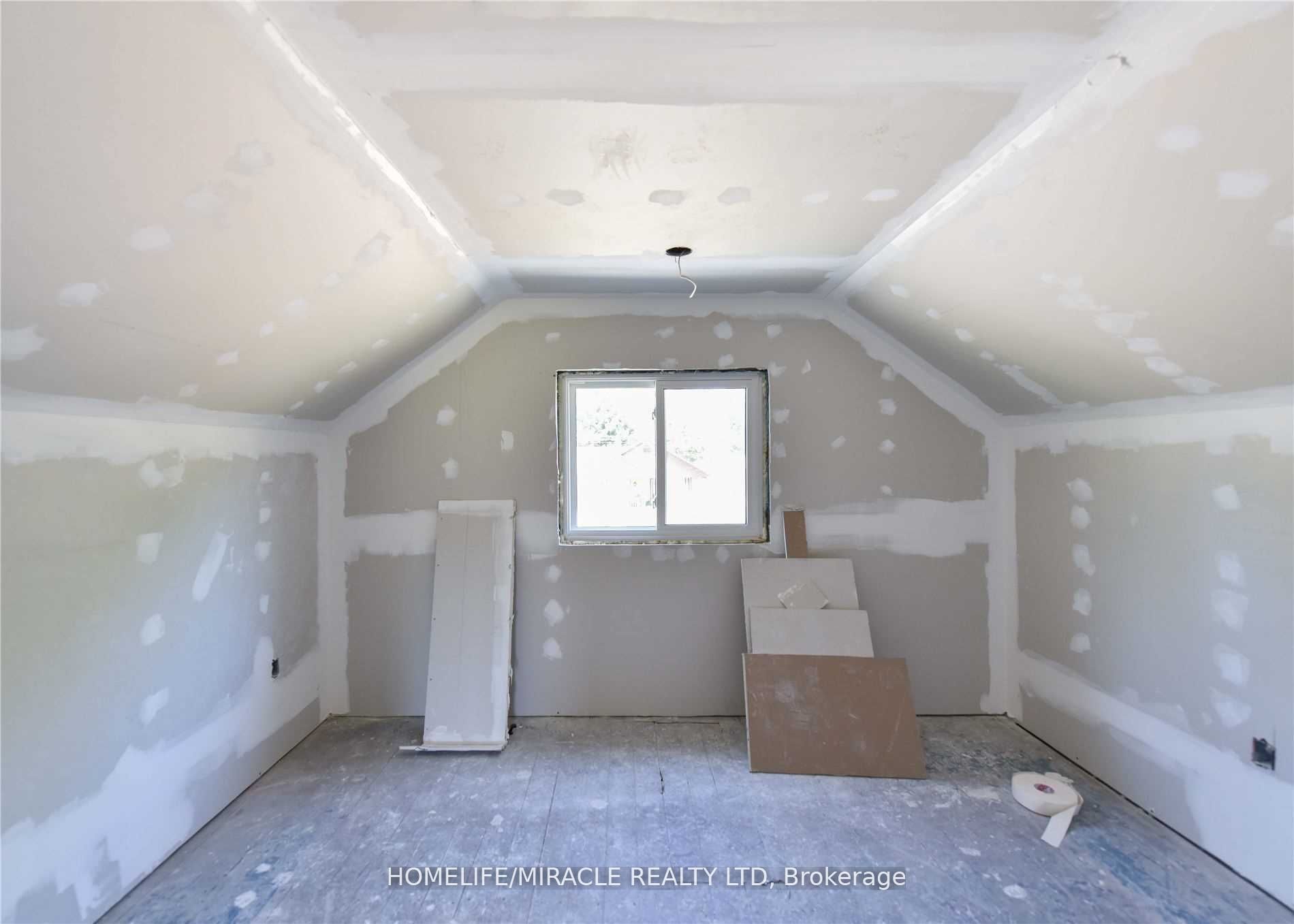 481 David Street Property Photo 20