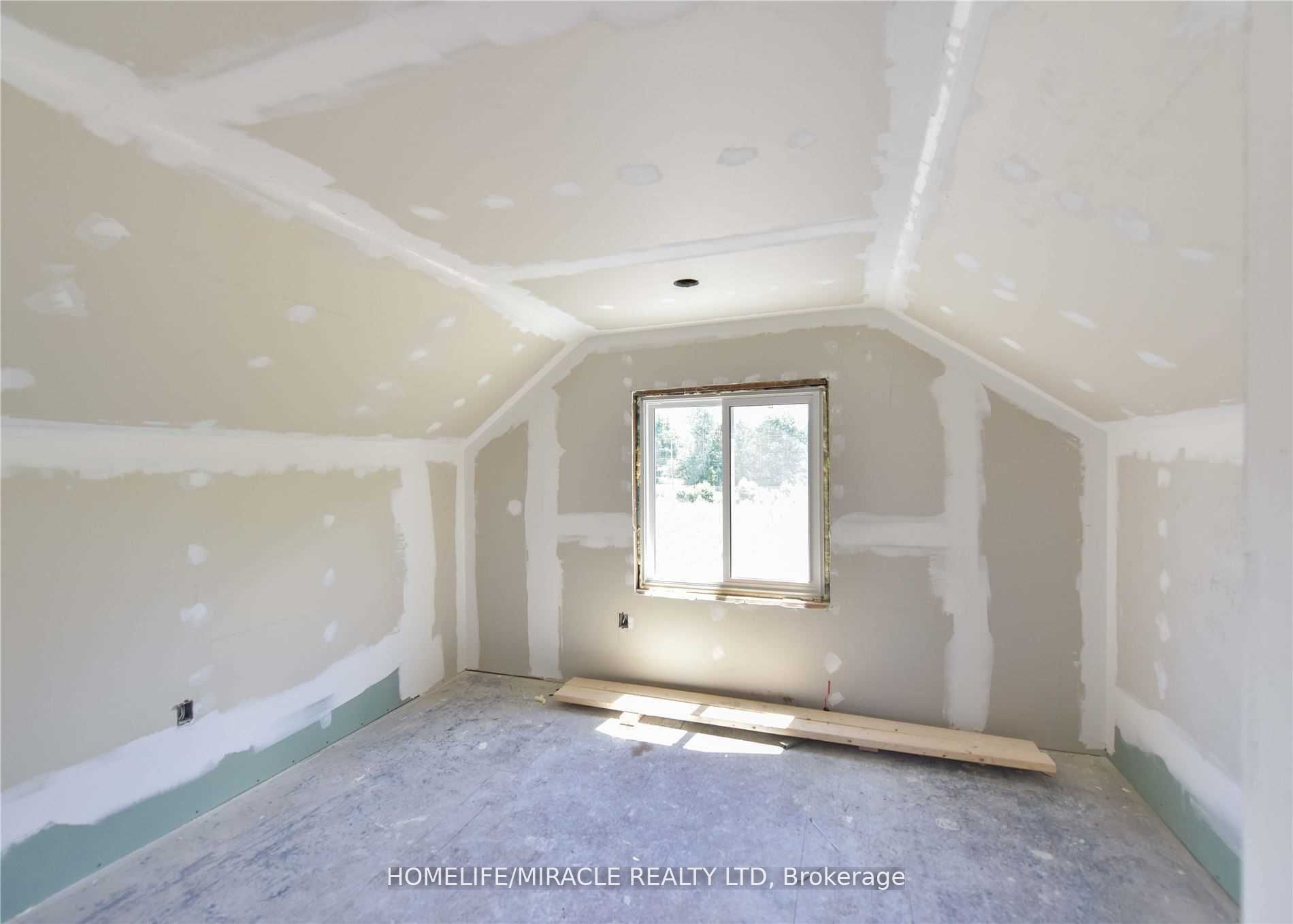 481 David Street Property Photo 22