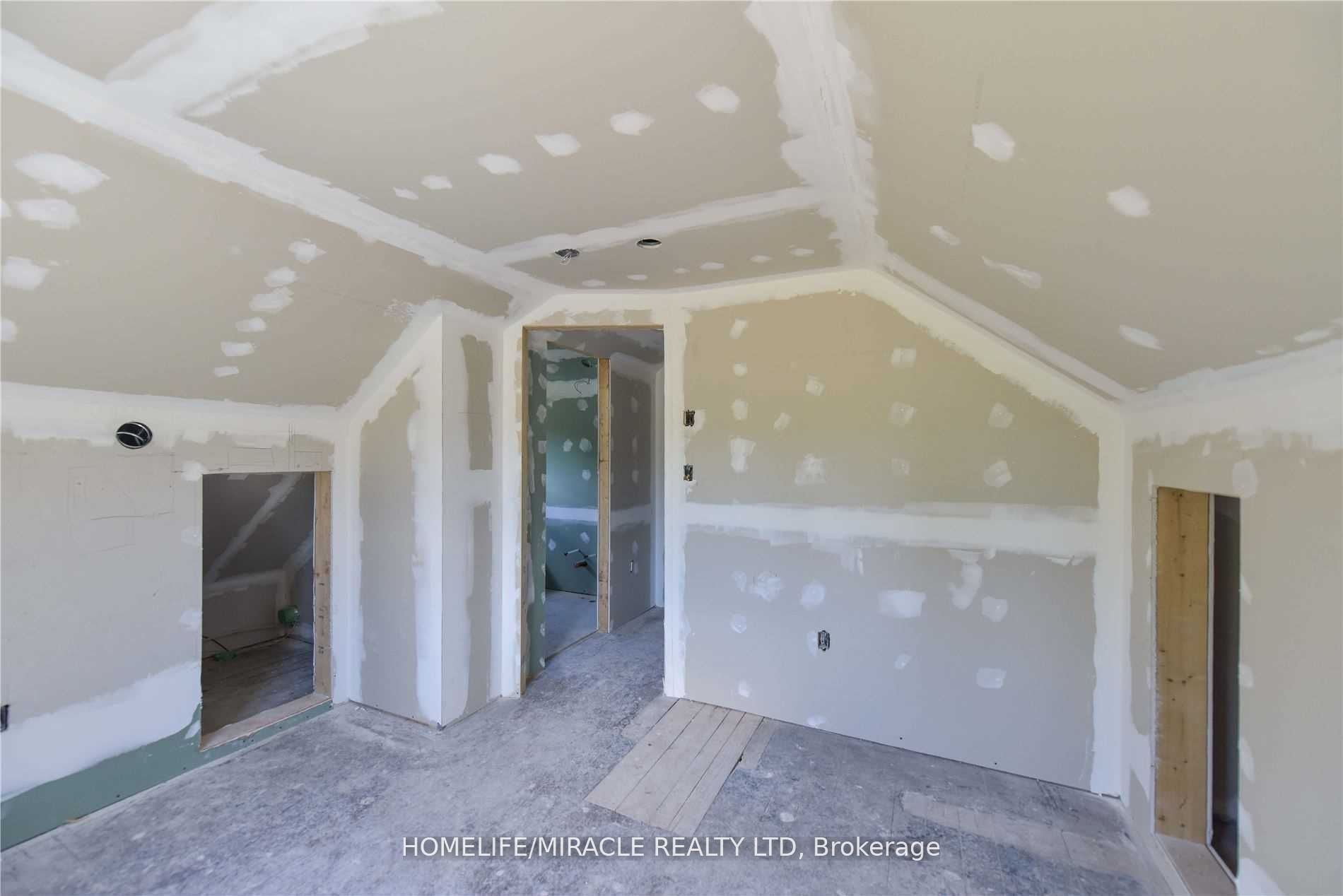 481 David Street Property Photo 23