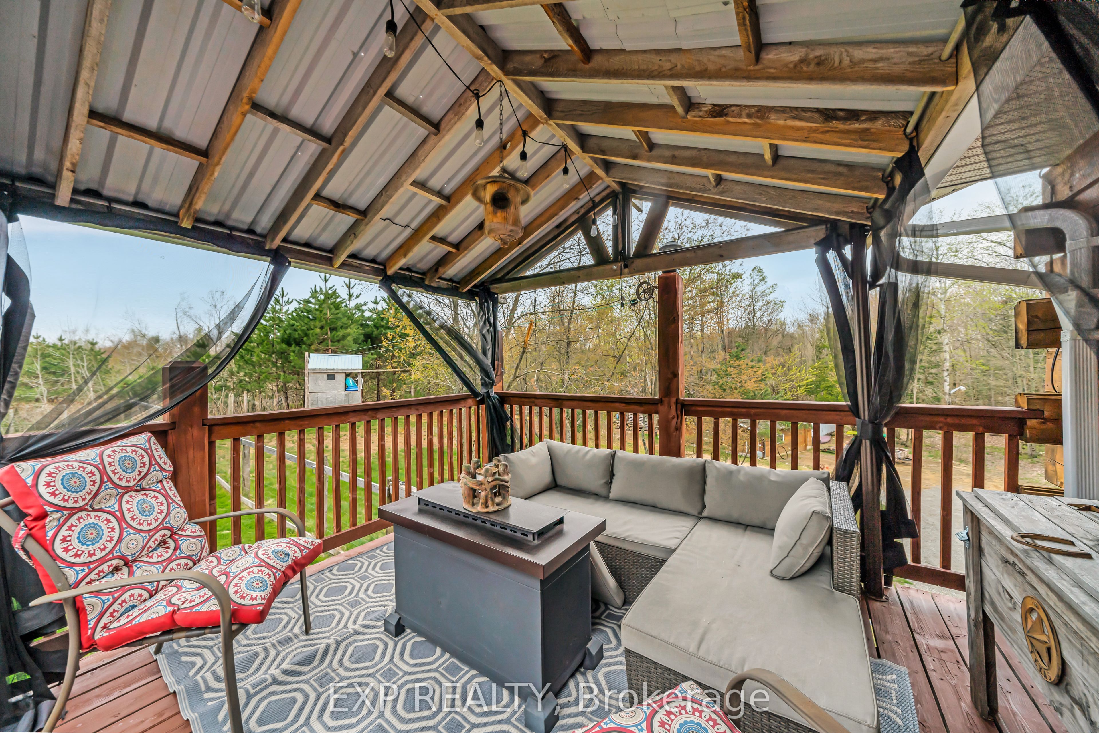 1469 Queensborough Road Property Photo 7
