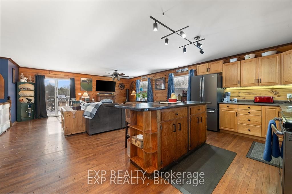 1469 Queensborough Road Property Photo 12