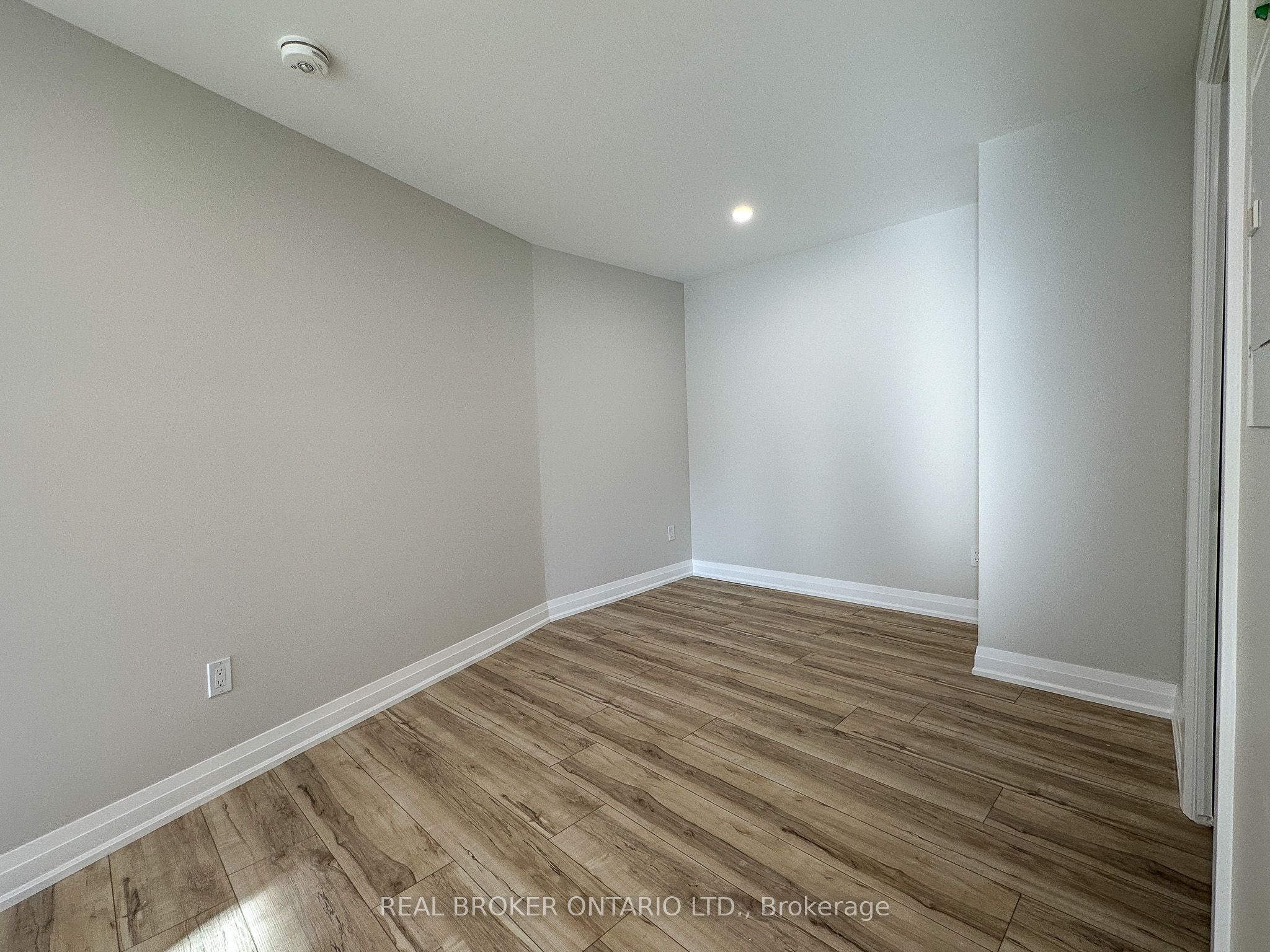 ##6 - 8 Clothier Street Property Photo 7