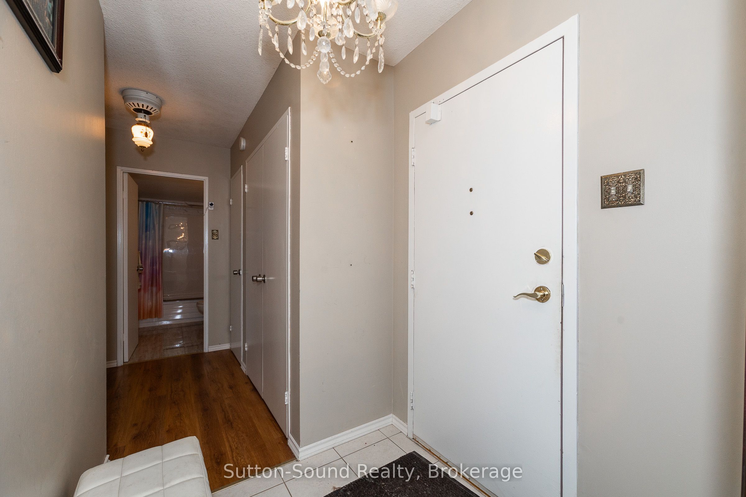 860 9 Street E 303 Property Photo 3
