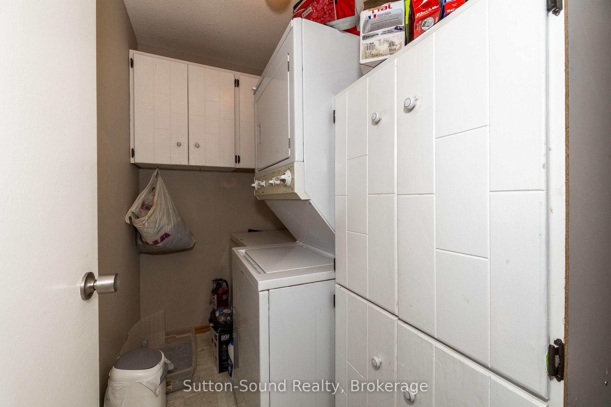 860 9 Street E 303 Property Photo 12