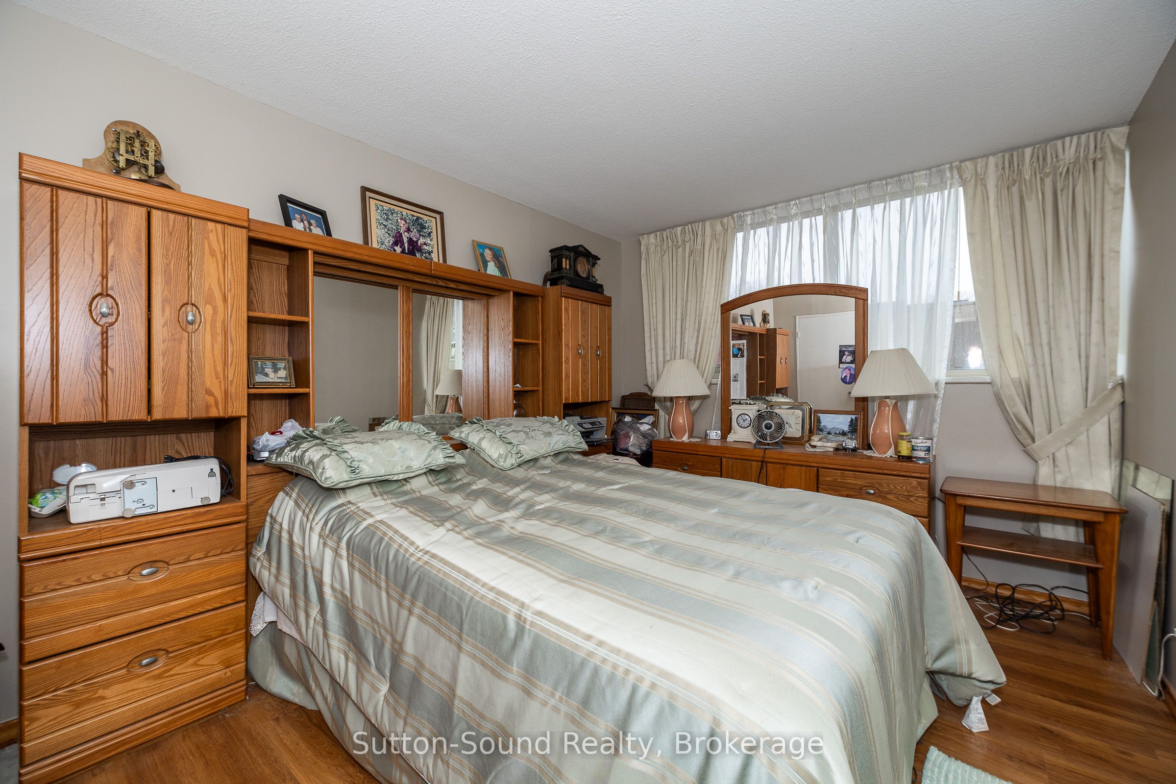 860 9 Street E 303 Property Photo 16