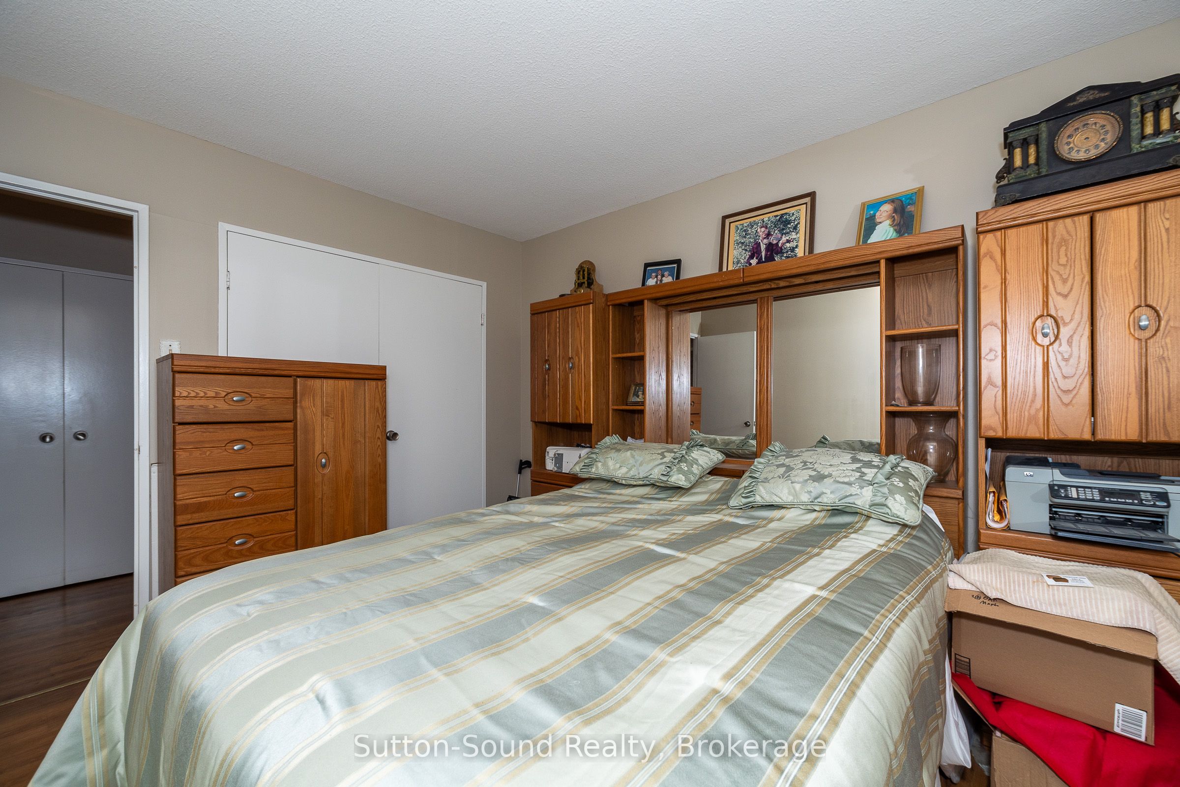 860 9 Street E 303 Property Photo 17