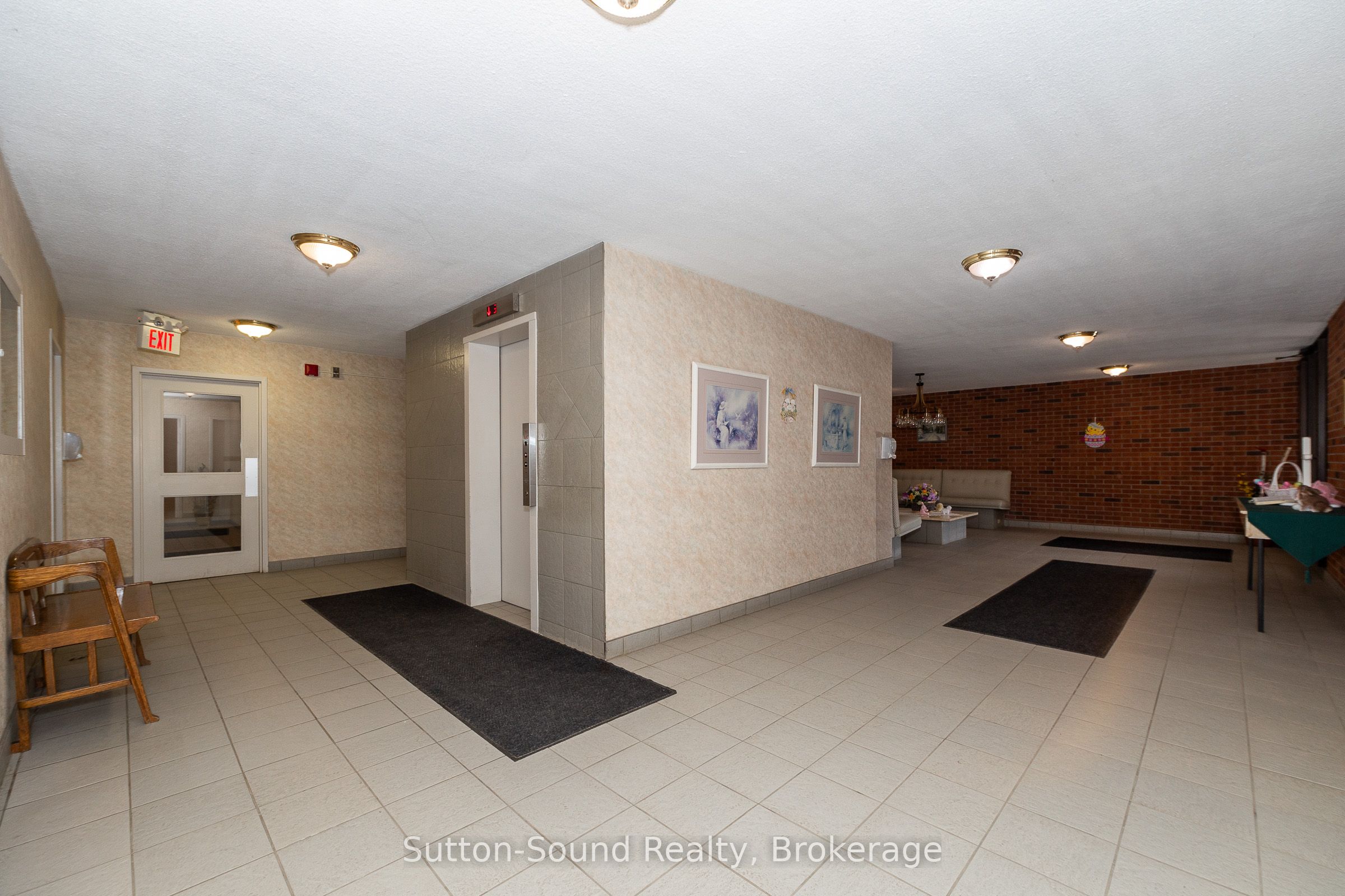 860 9 Street E 303 Property Photo 26