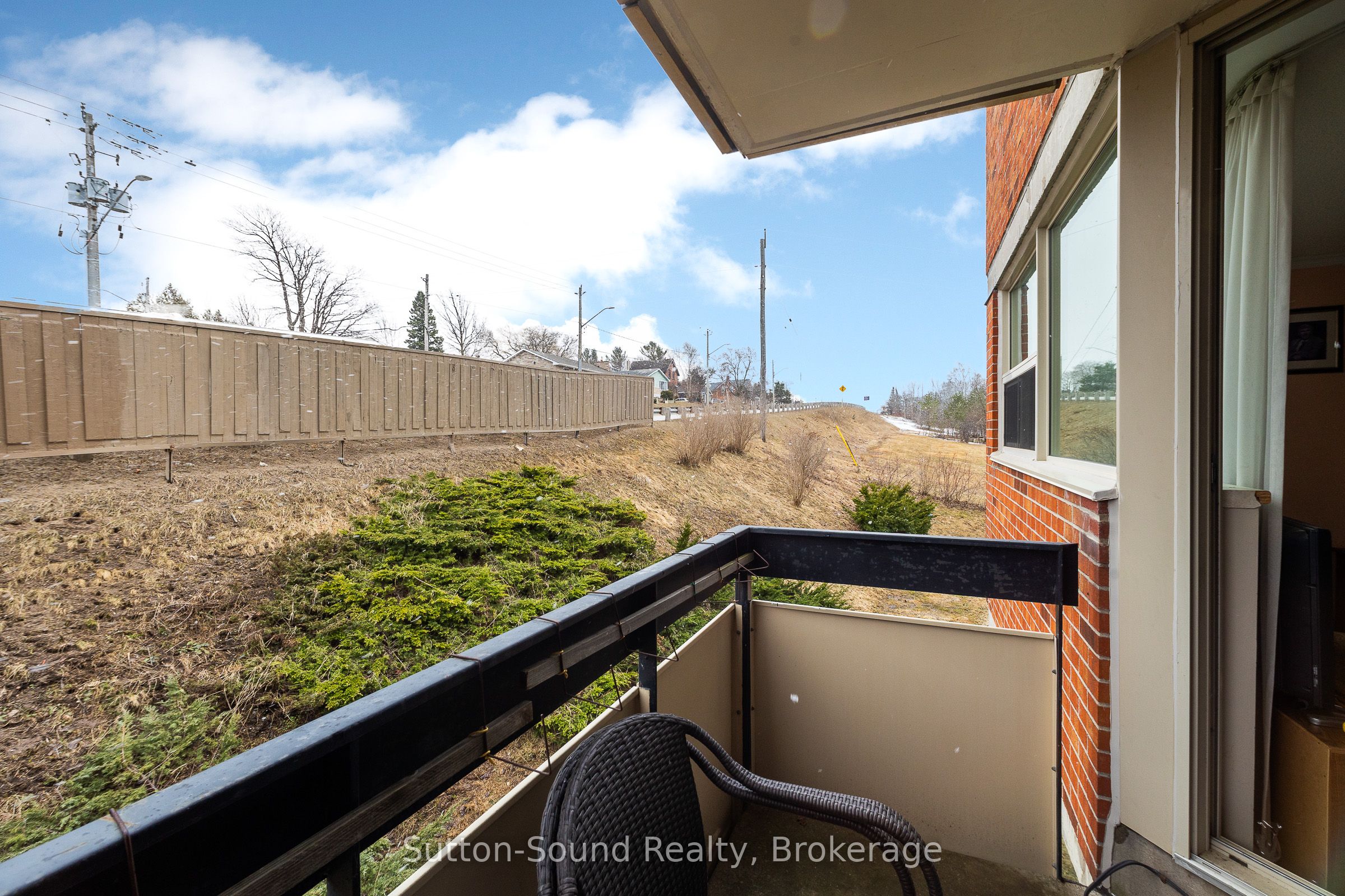 860 9 Street E 303 Property Photo 27