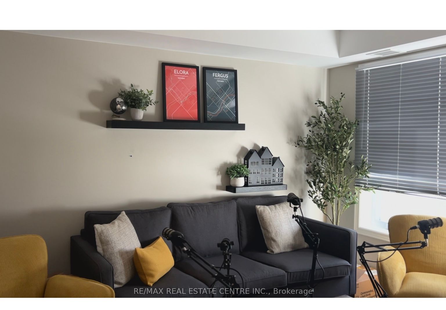 #b - 770 Glengarry Crescent Property Photo 6