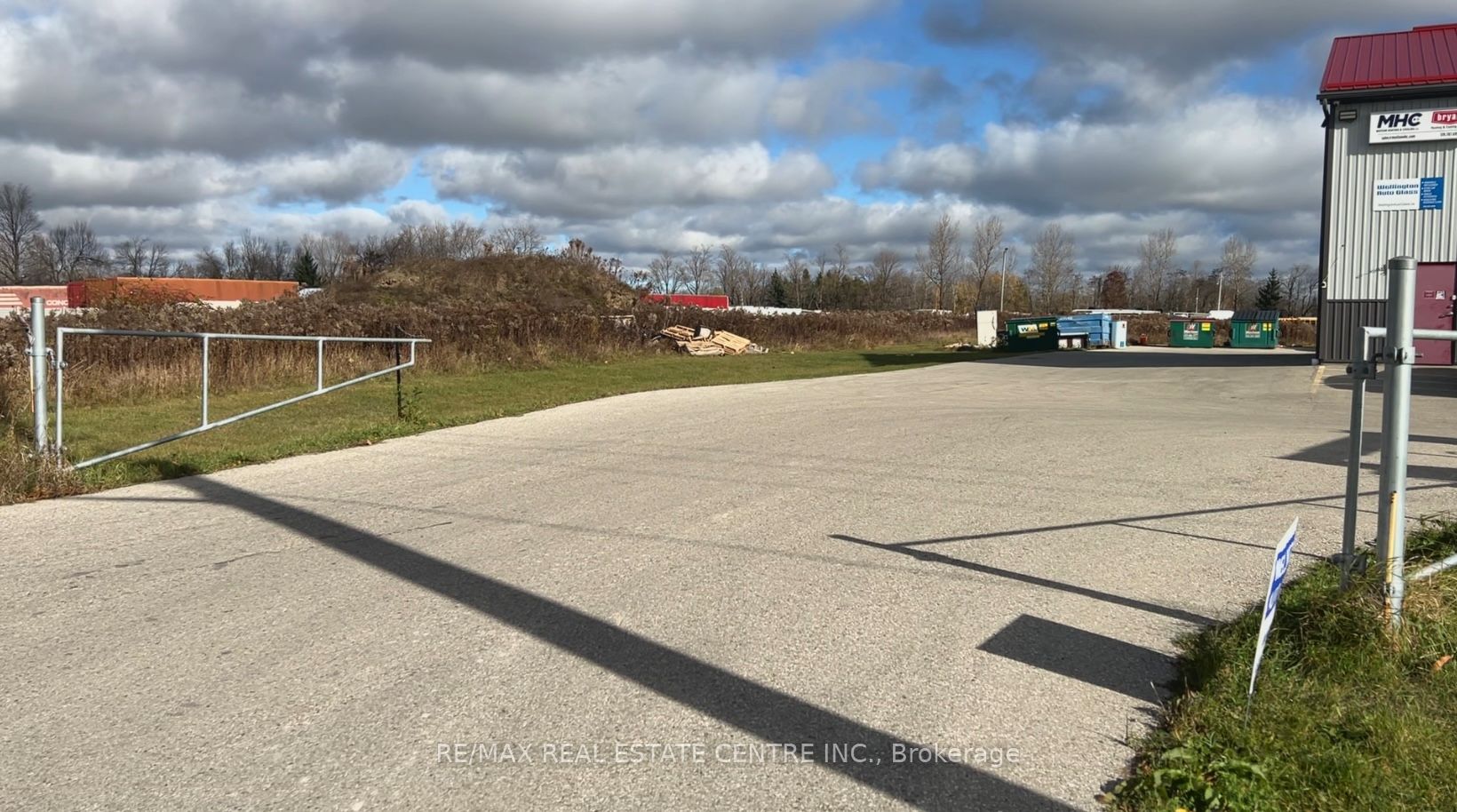 #b - 770 Glengarry Crescent Property Photo 10
